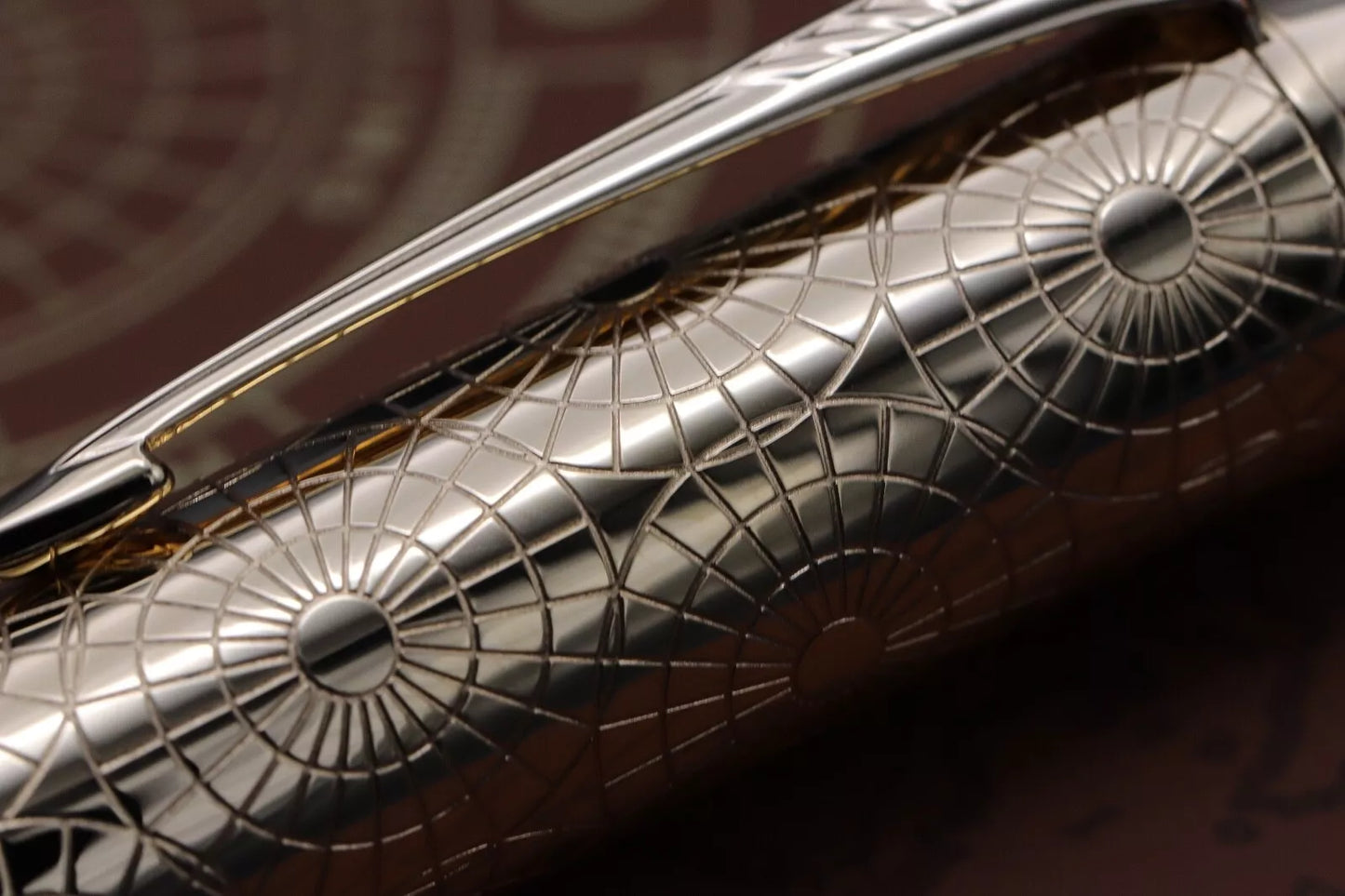 Parker Duofold 130th Craft of Travelling Limited Edition Fountain Pen image 7