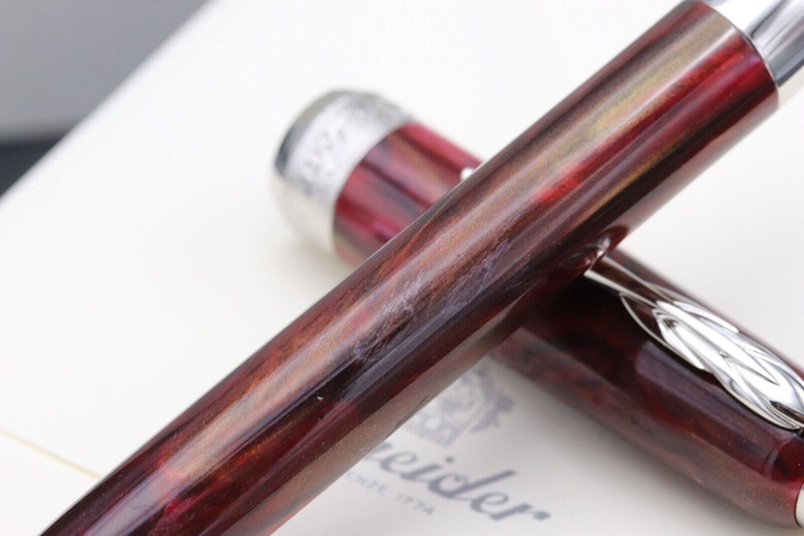Pineider La Grande Bellezza Gemstones Rodolite Red Fountain Pen - UNUSED image 2