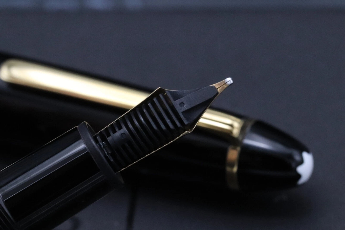 Montblanc Meisterstuck 146 LeGrand Gold Coated Fountain Pen - OB Monotone Nib image 5