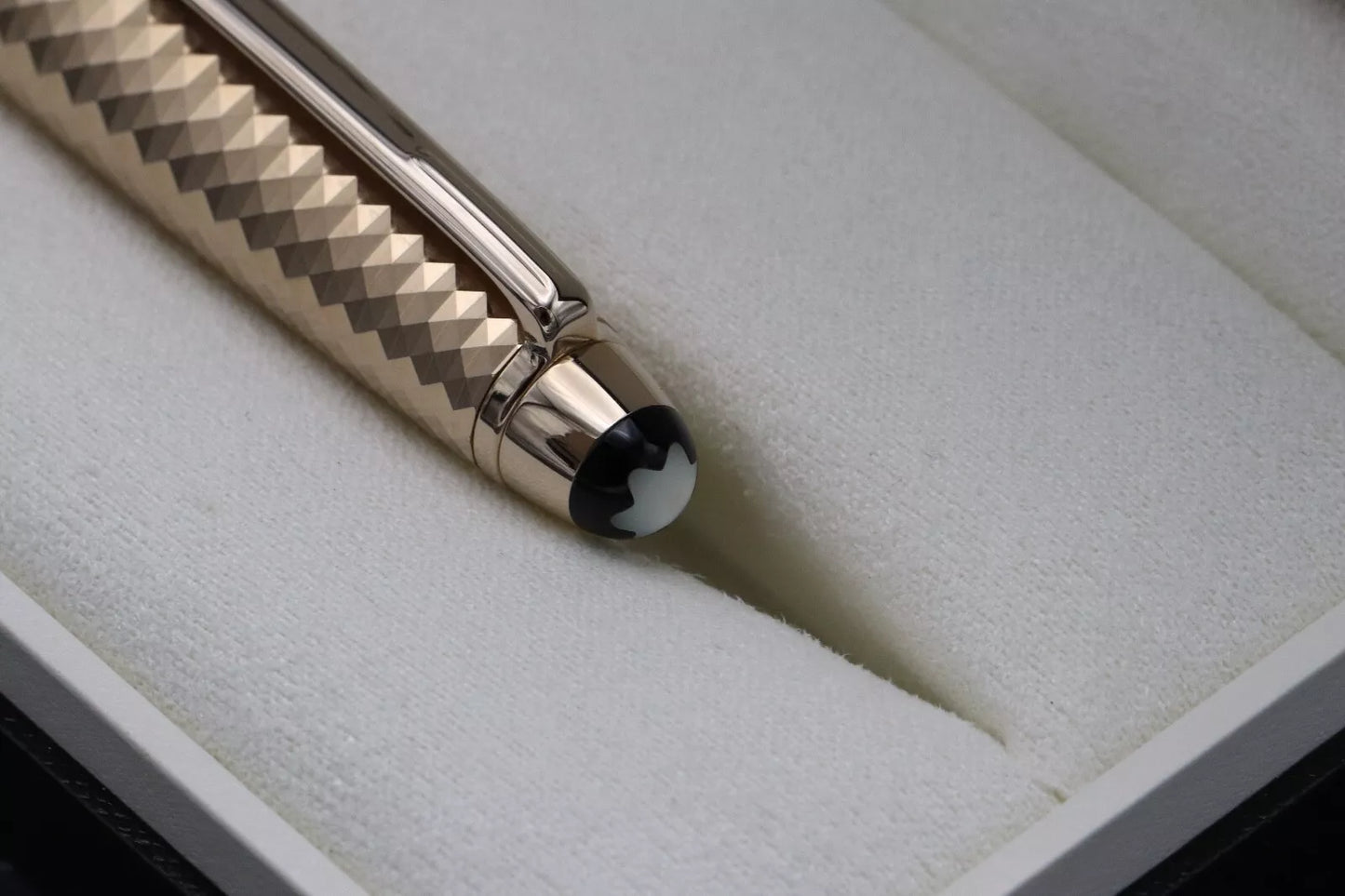 Montblanc Meisterstuck Midsize Geometric Dimension Ballpoint Pen image 5