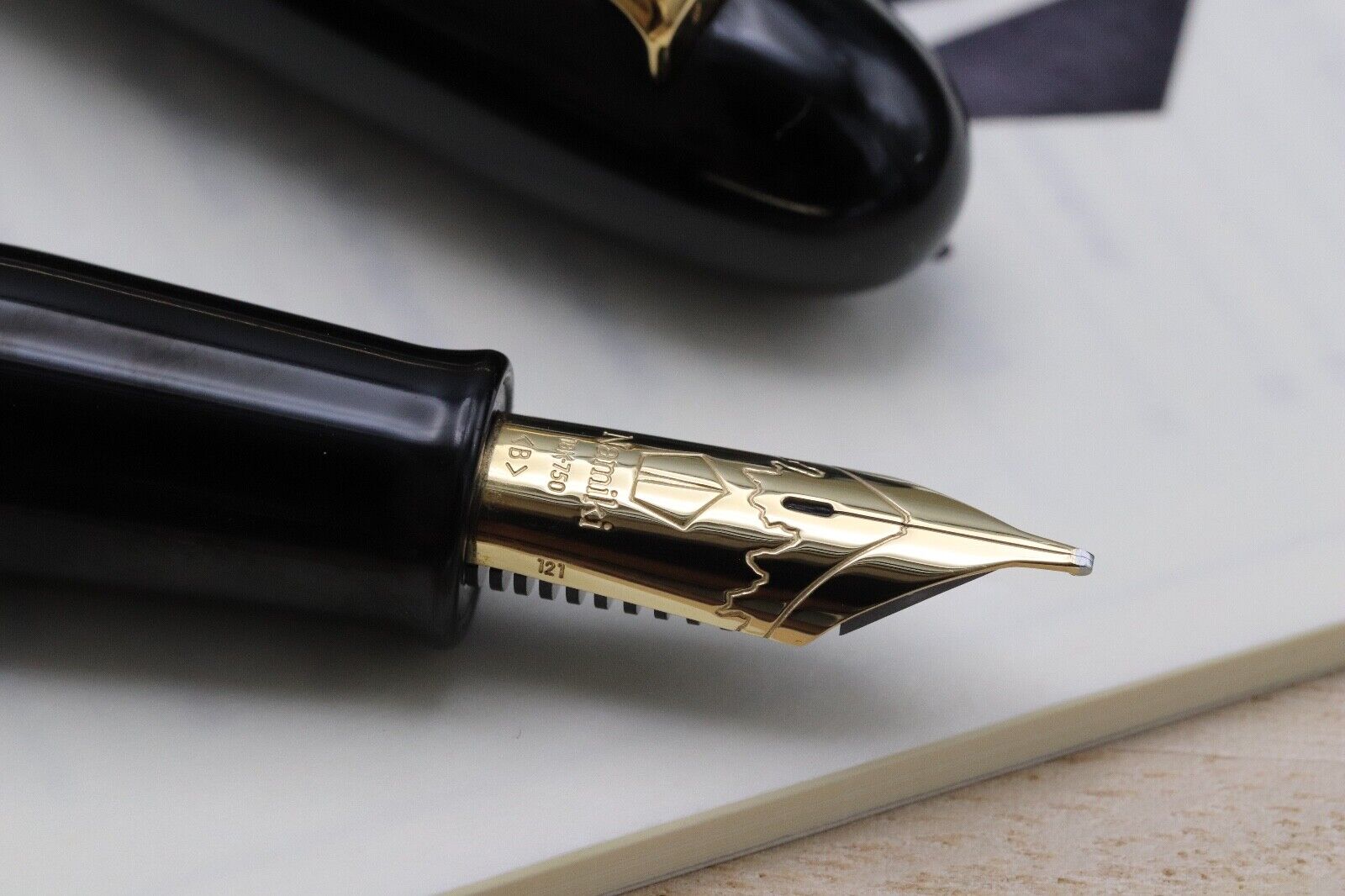 Namiki Yukari Royale Black Urushi Fountain Pen – Broad Stub John Sorowka Nib image 2