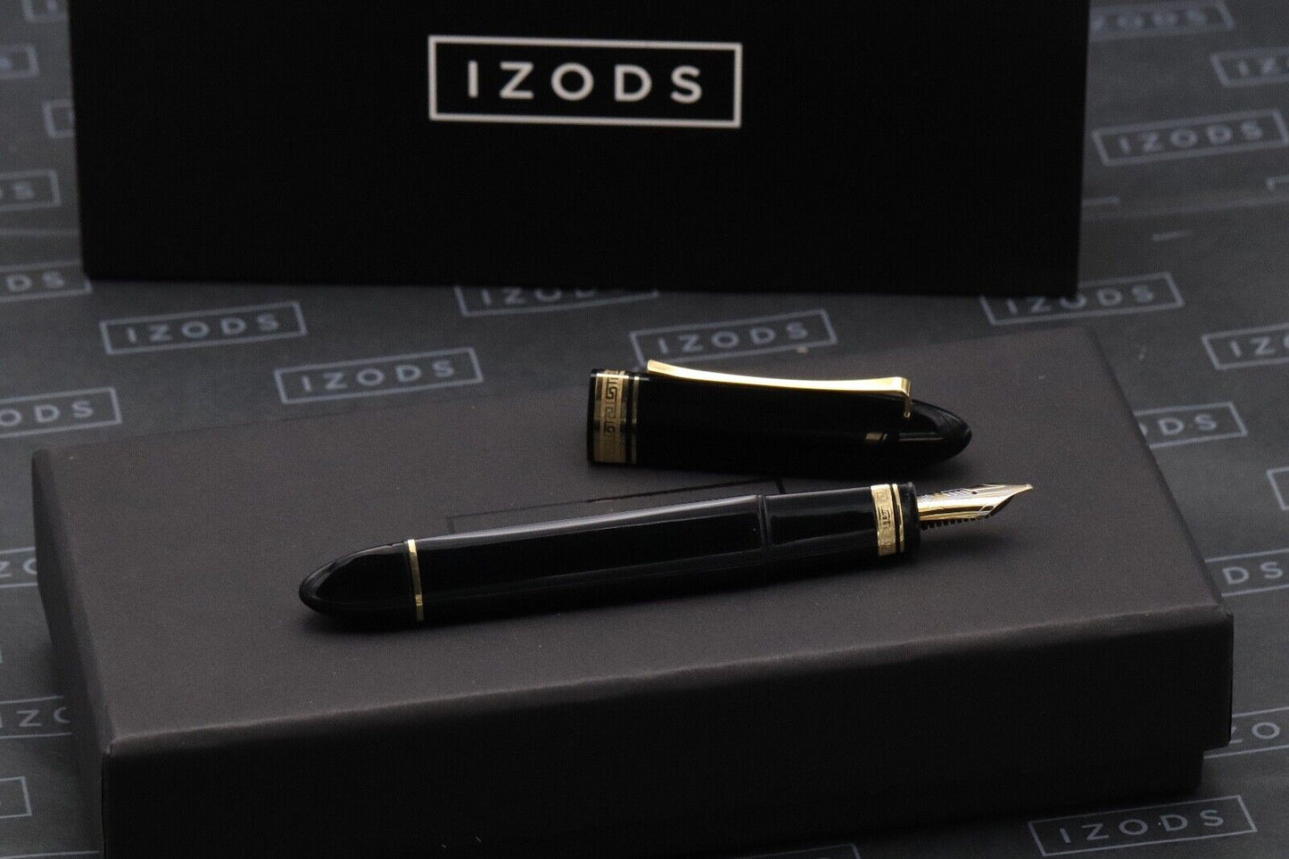 Omas 360 Magnum Black Gold Fountain Pen - Stub Sorowka Nib image 0