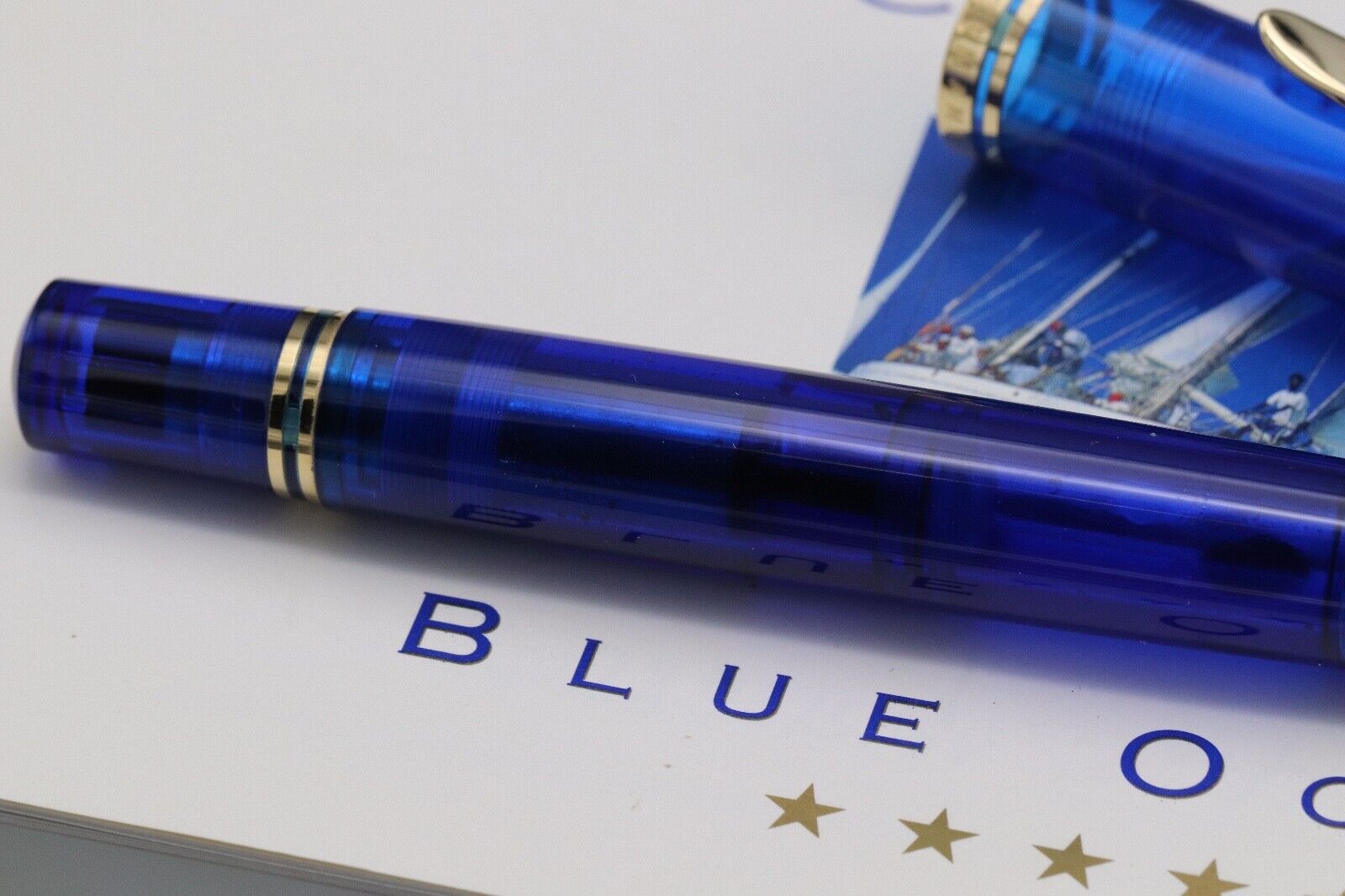 Pelikan M800 Blue Ocean Limited Edition Fountain Pen - Broad PF Nib image 3