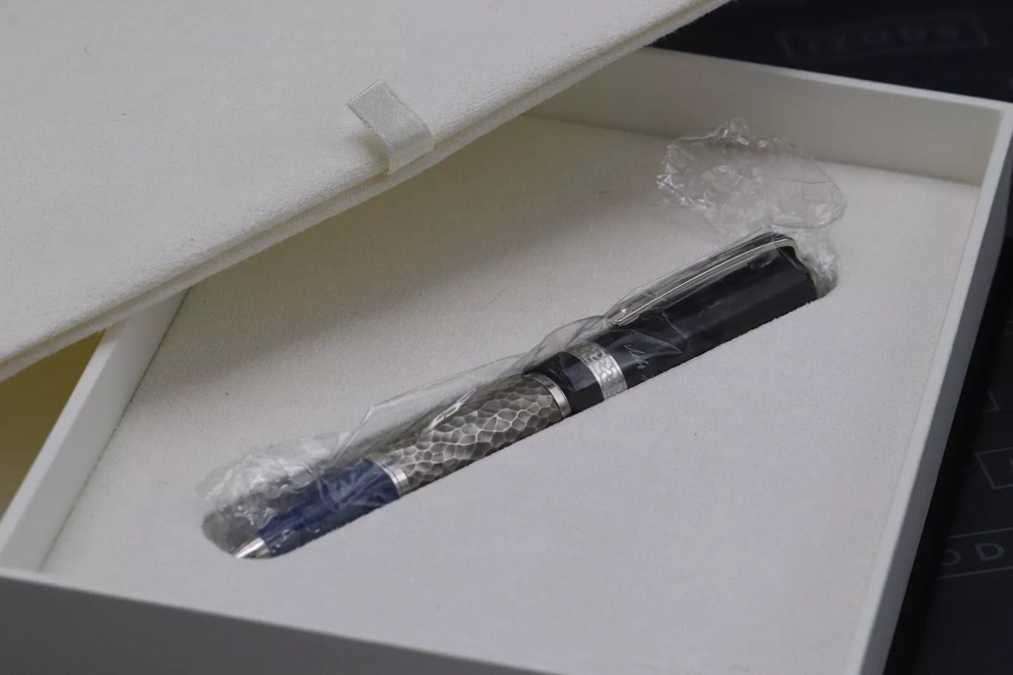 Montblanc Writers Edition Leo Tolstoy Ballpoint Pen - UNUSED image 7