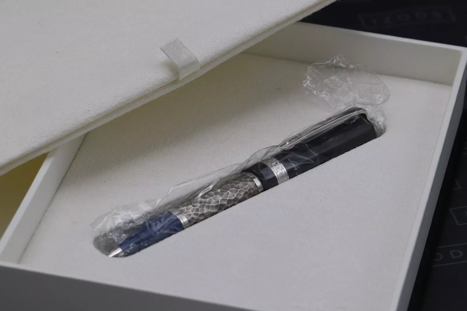 Montblanc Writers Edition Leo Tolstoy Ballpoint Pen - UNUSED image 7