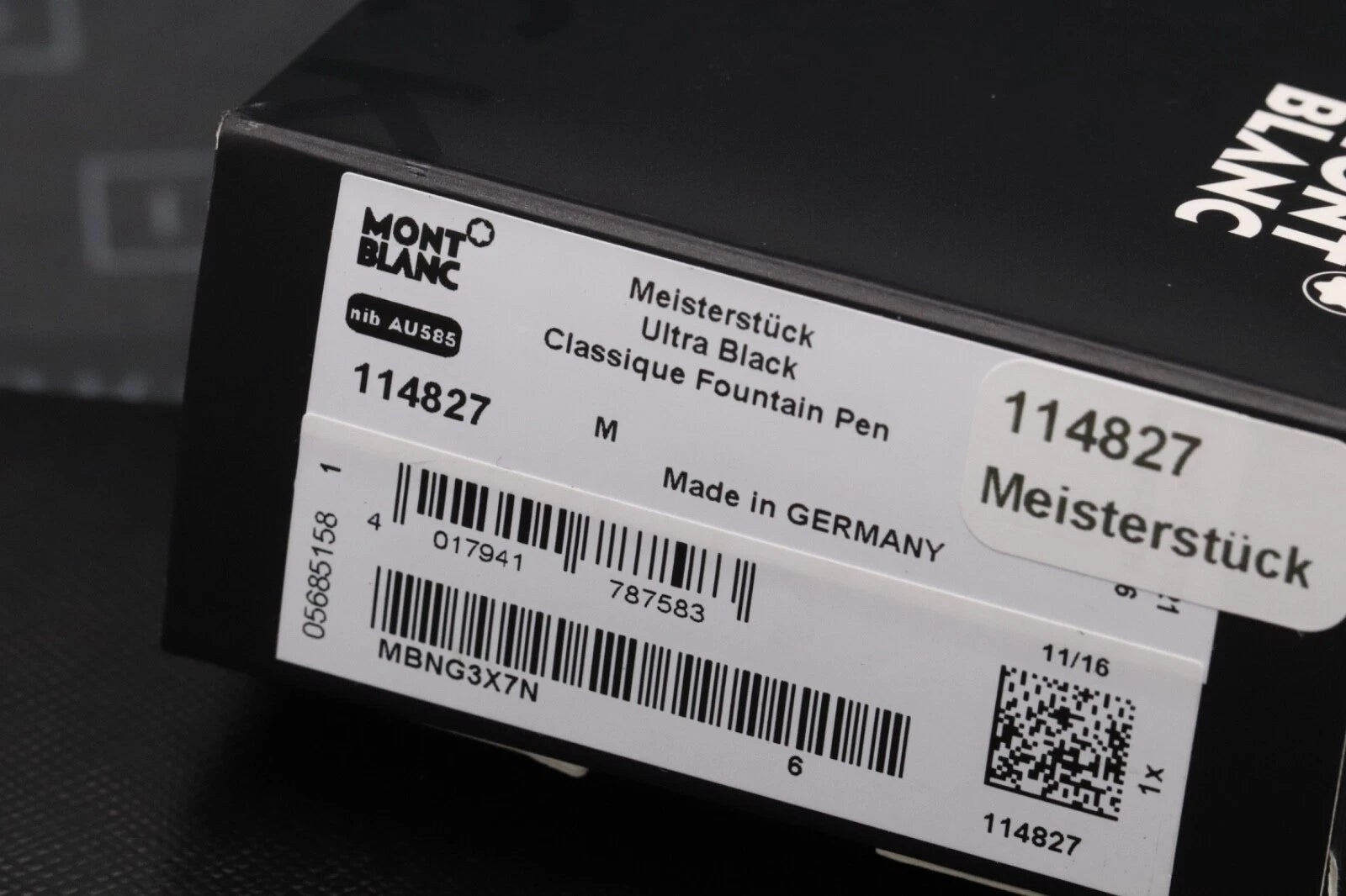Montblanc Meisterstuck Classique Ultra Black Fountain Pen image 3