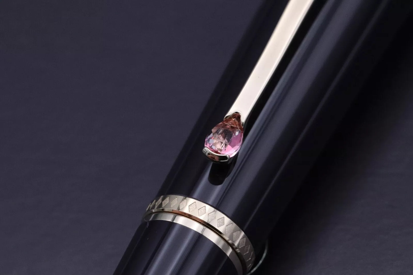 Montblanc Princesse Grace de Monaco Purple Fountain Pen – IZODS