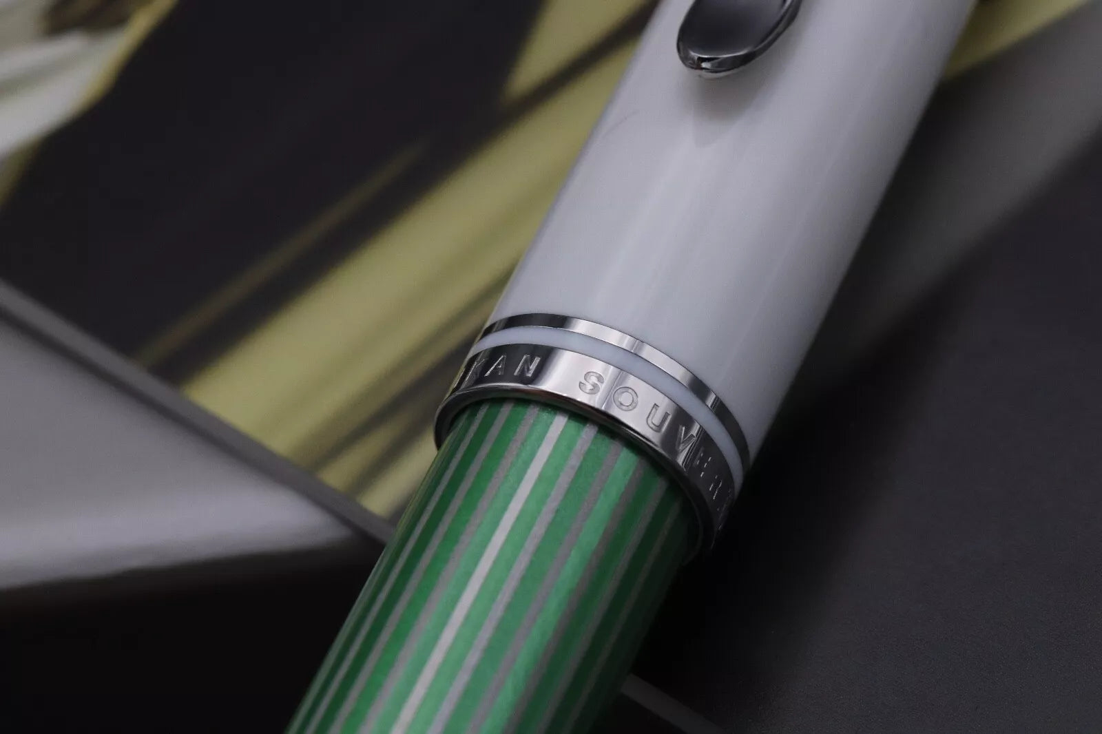 Pelikan Souveran M605 Green White Fountain Pen image 5