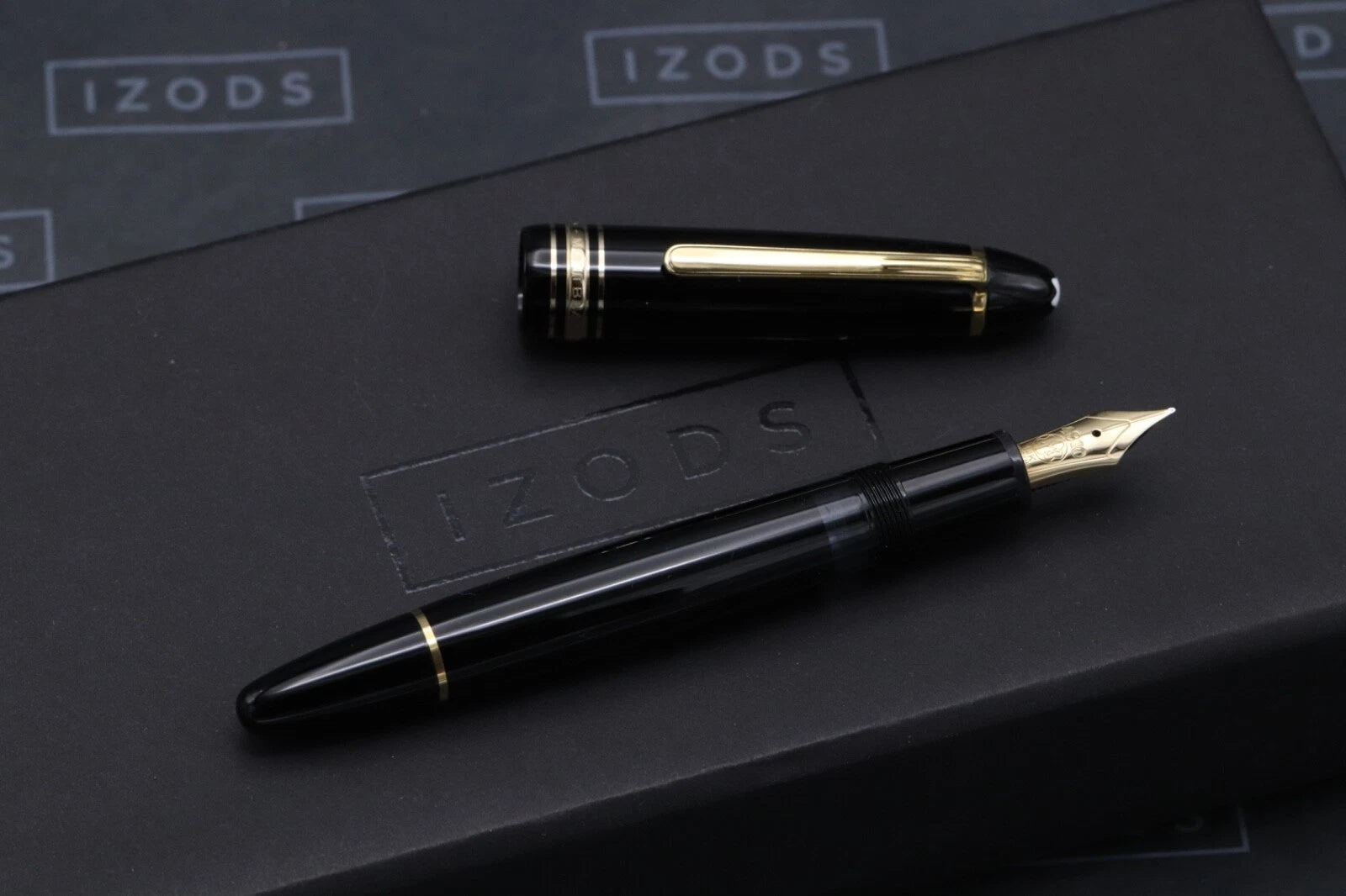 Montblanc Meisterstuck 146 LeGrand Gold Coated Fountain Pen - Monotone Nib image 5