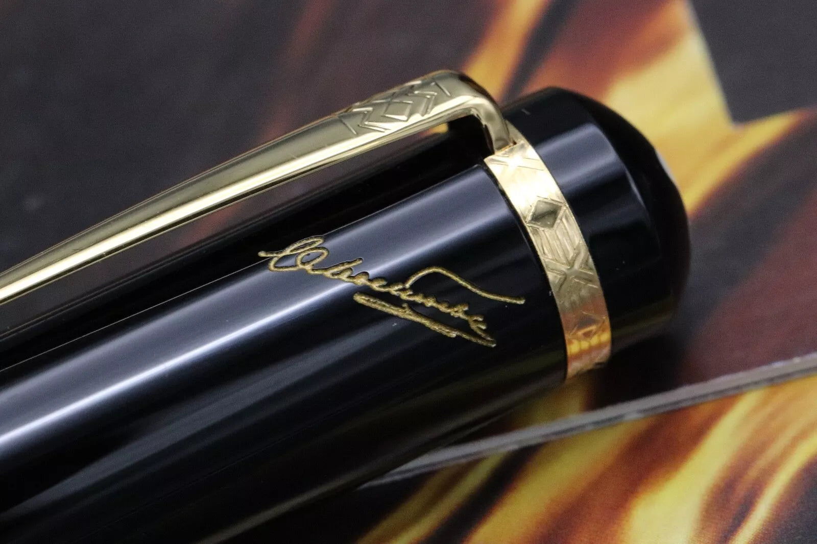 Montblanc Writers Edition Fyodor Dostoevsky Fountain Pen – UNUSED image 6