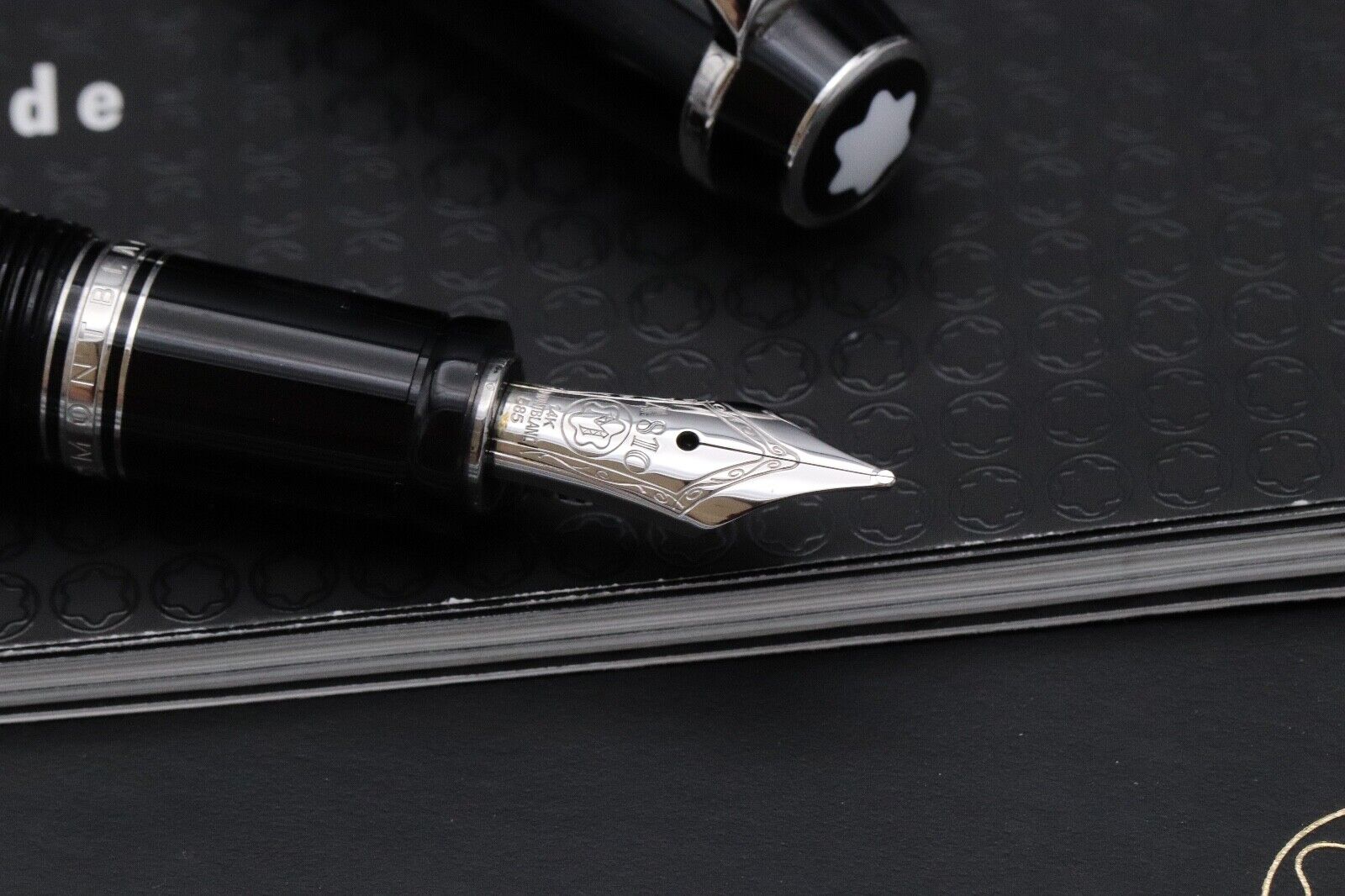 Montblanc Boheme Bleu Fountain Pen image 2