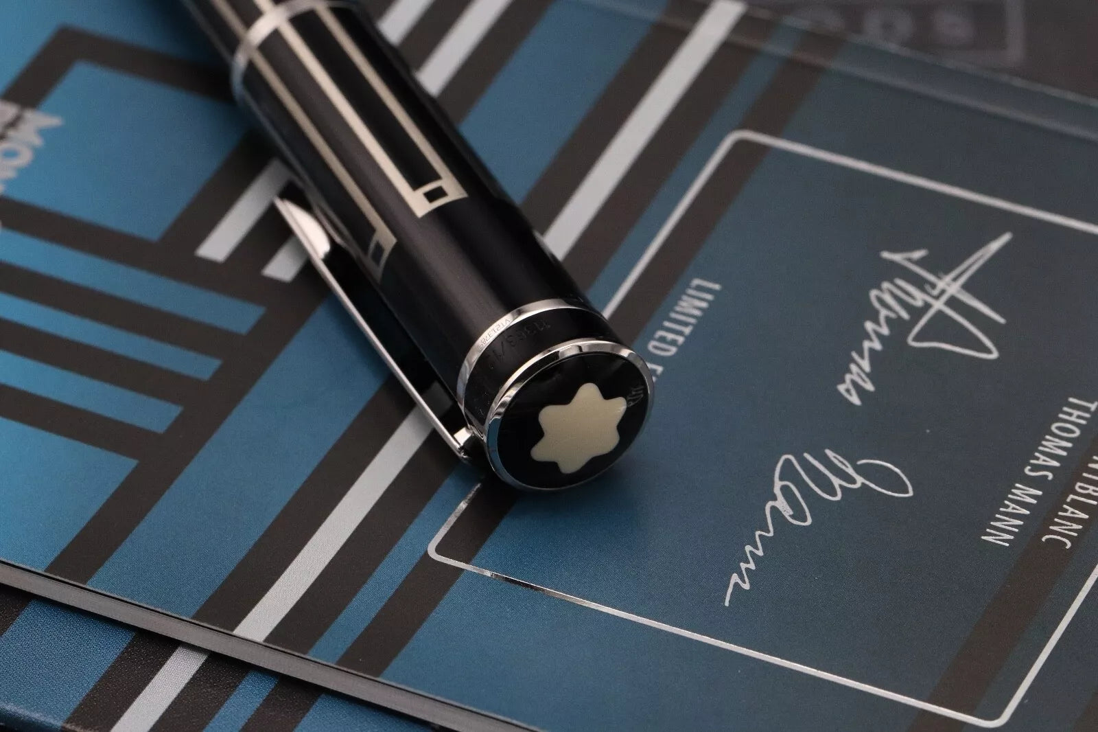 Montblanc Writers Edition Thomas Mann Fountain Pen - UNUSED image 8