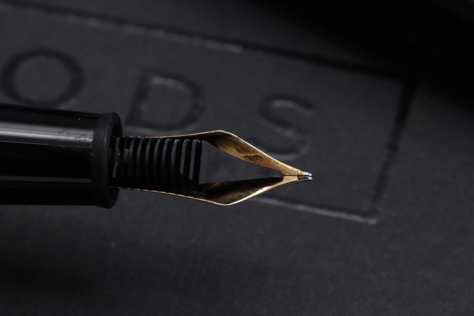 Montblanc Meisterstuck 145 Classique Gold Coated Fountain Pen image 4