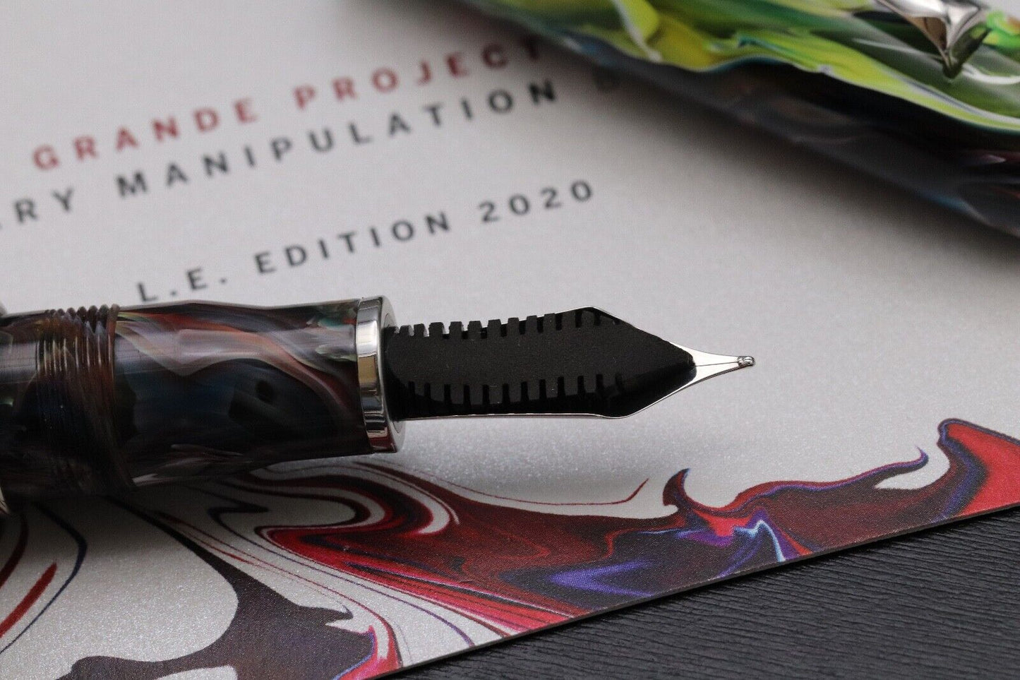 Leonardo Momento Zero Grande 2020 Primary Manipulation LE Fountain Pen image 4