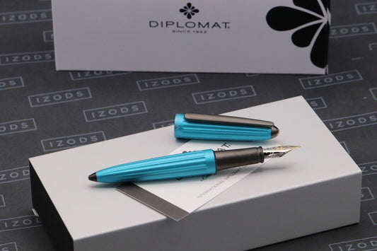 Diplomat Aero Turquoise Fountain Pen - 14k Broad Nib image 0