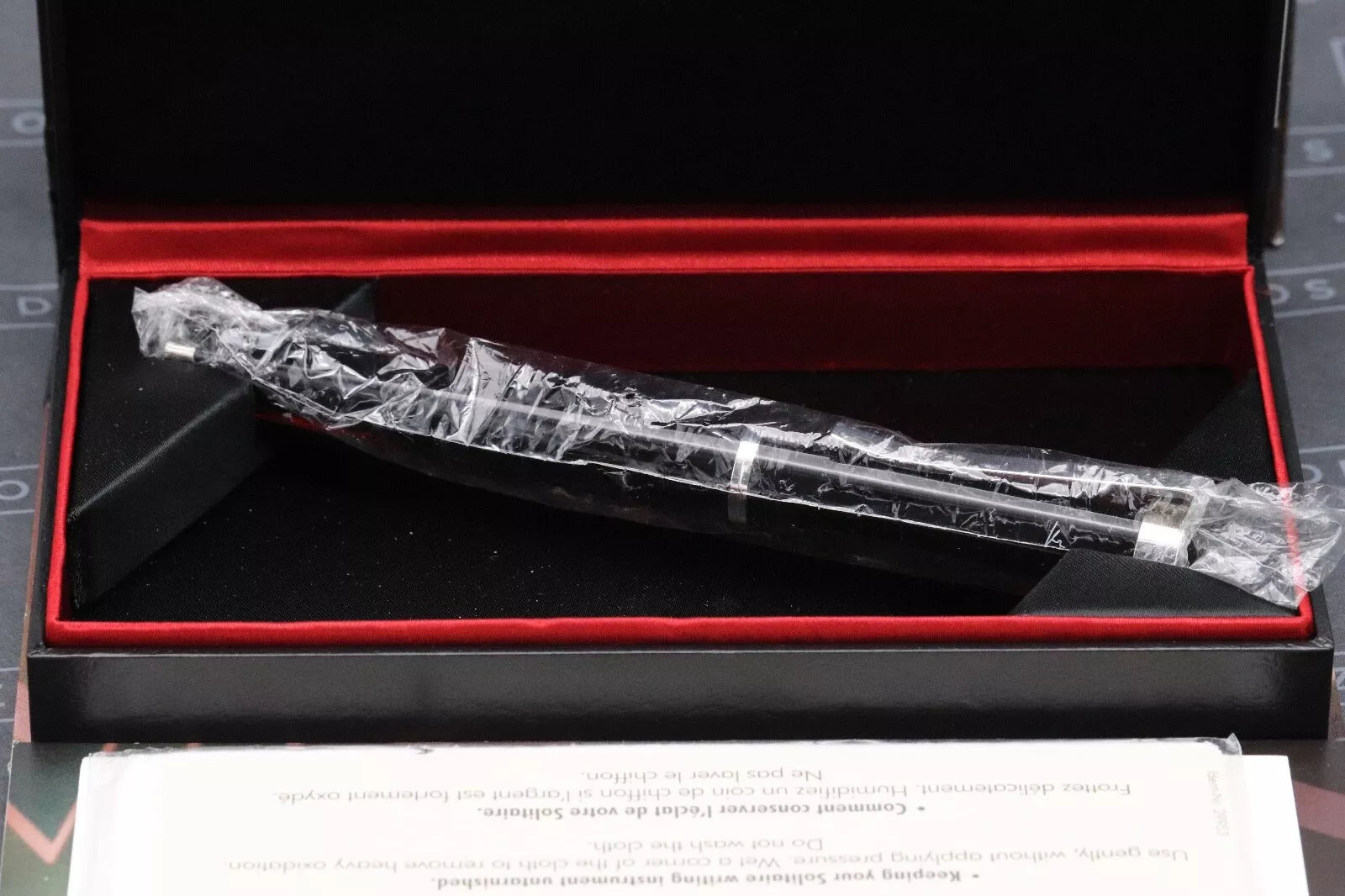 Montblanc Writers Edition Franz Kafka Fountain Pen - UNUSED - Medium Nib image 7