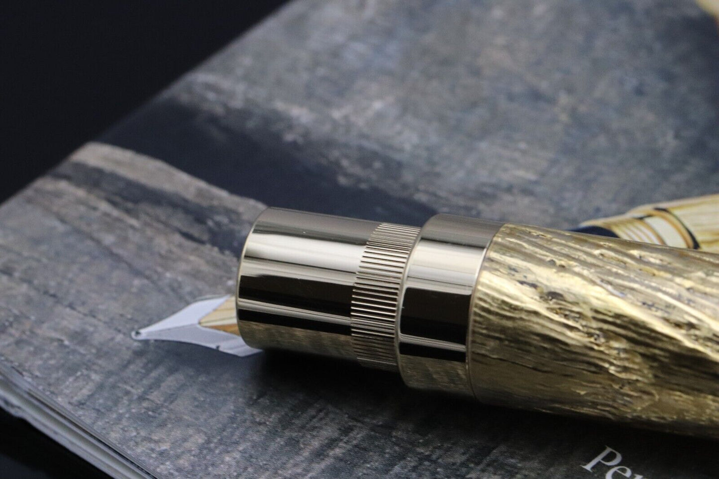 Graf von Faber-Castell Pen of the Year 2012 Oak Wood Fountain Pen - UNUSED image 4