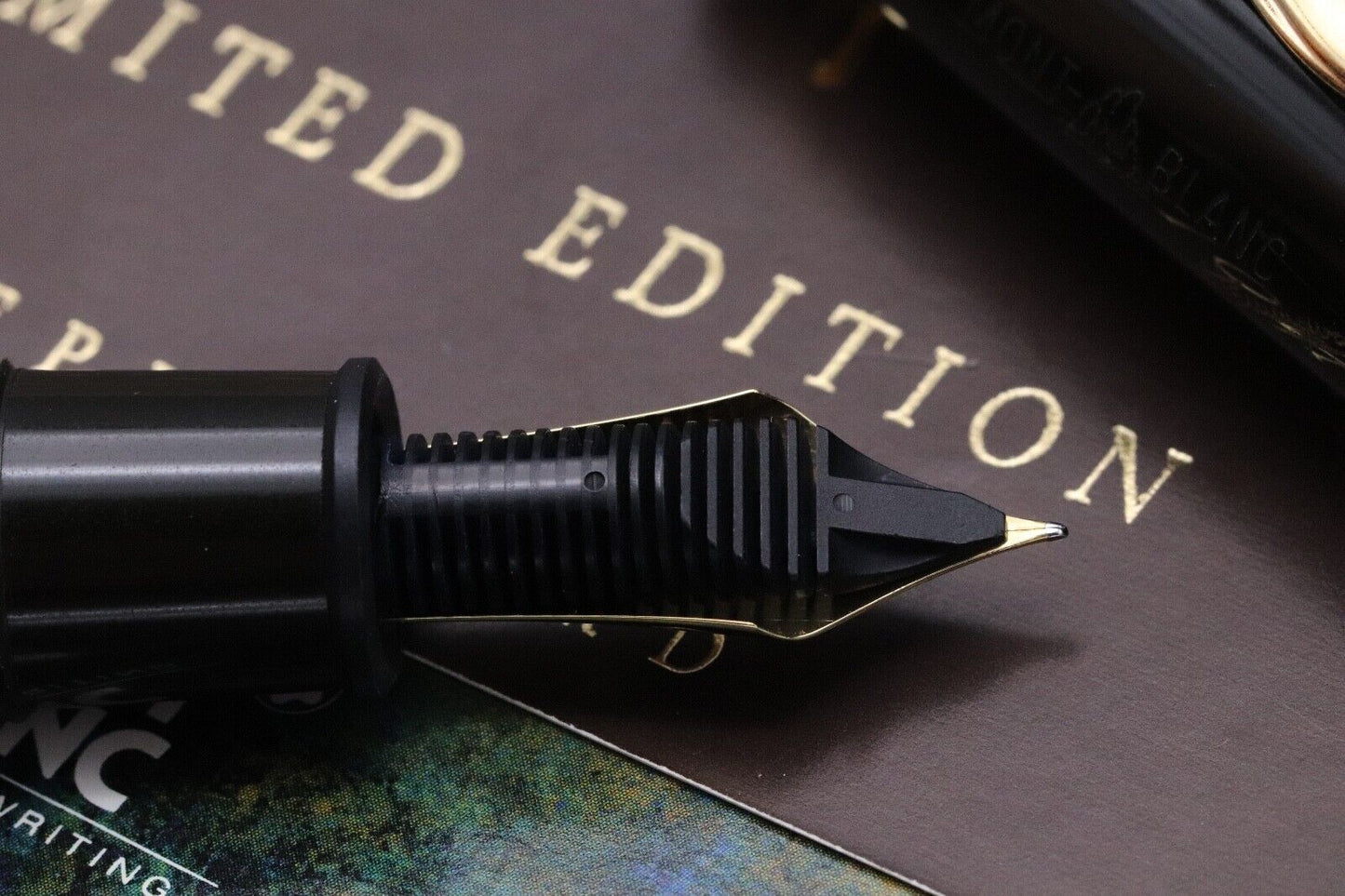 Montblanc Writers Edition Ernest Hemingway Fountain Pen - NEVER INKED - Fine Nib image 3