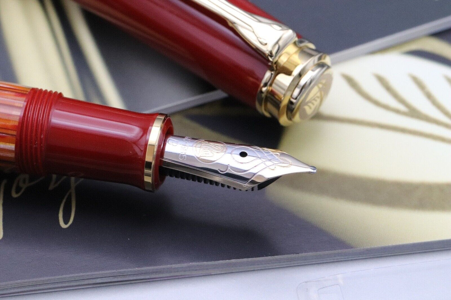Pelikan M600 Red Tortoiseshell Special Edition Fountain Pen - UNUSED image 2