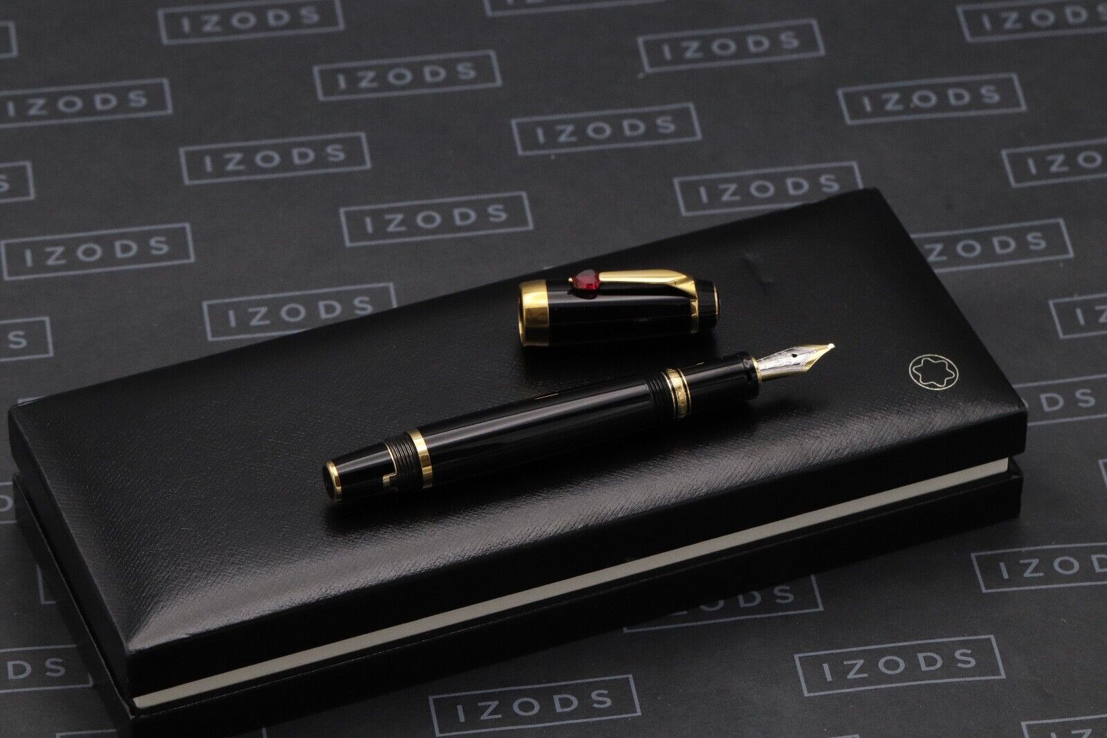 Montblanc Boheme Je T'aime Fountain Pen - Broad Nib image 0