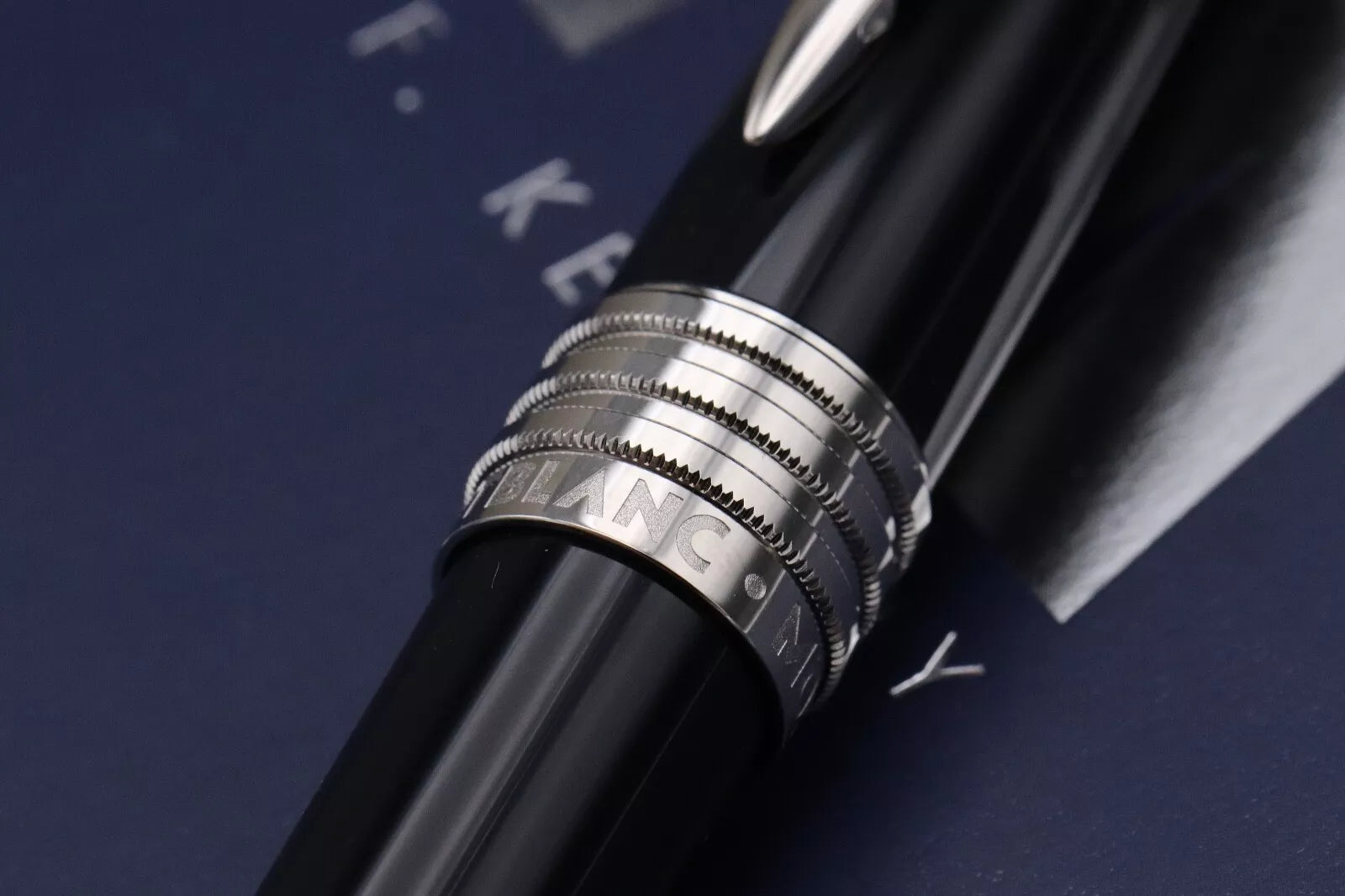 Montblanc Great Characters John F. Kennedy JFK Blue SE Fountain Pen - UNUSED image 5