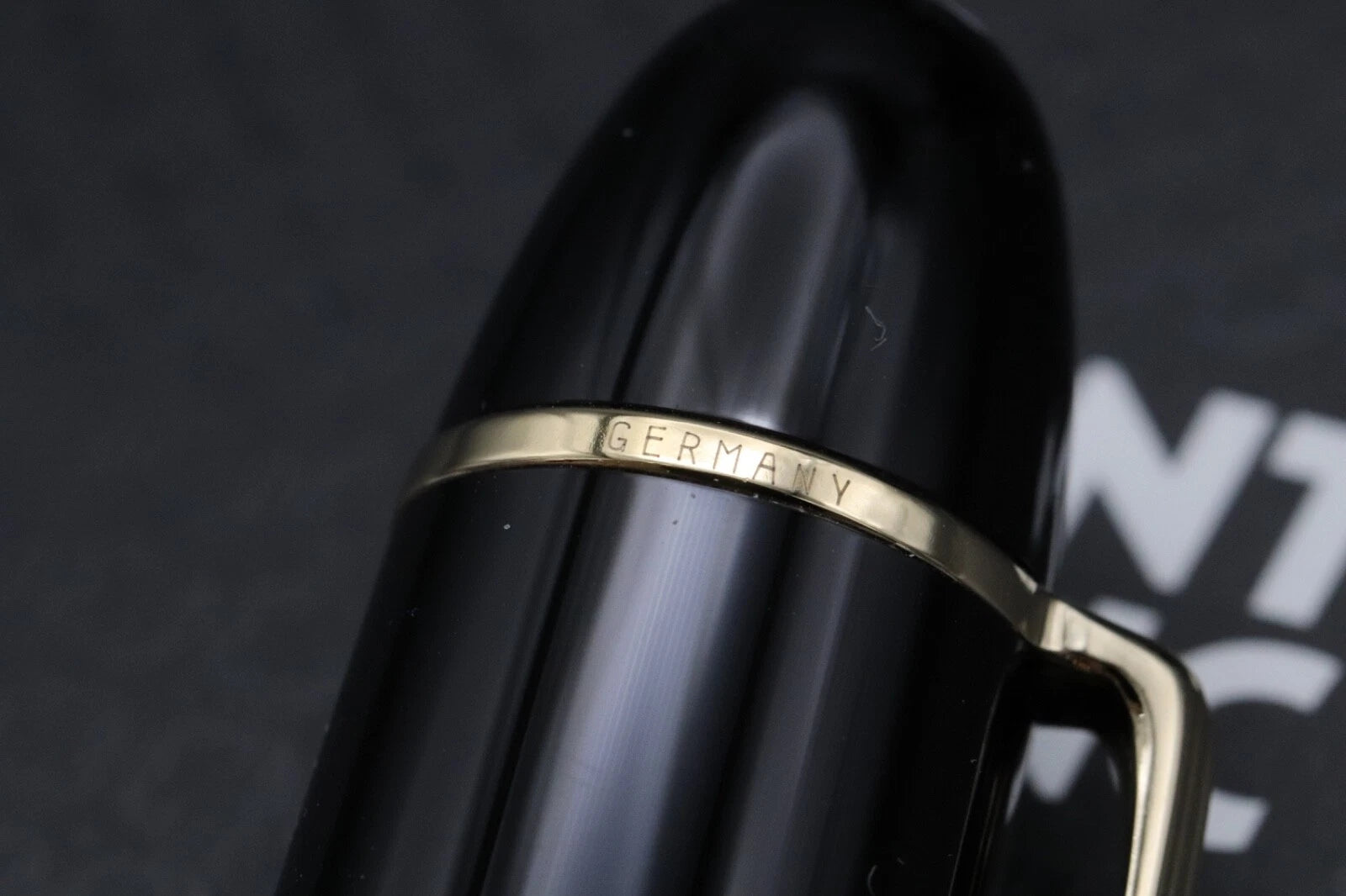 Montblanc Meisterstuck 149 Gold-Coated Fountain Pen - DIPPED image 7