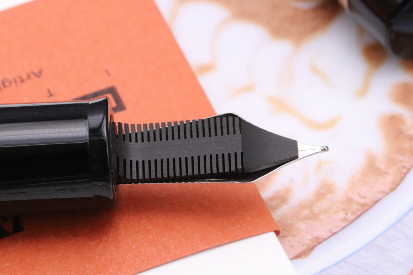 Delta DV Oversize Original Fountain Pen - 14k #8 Nib image 4