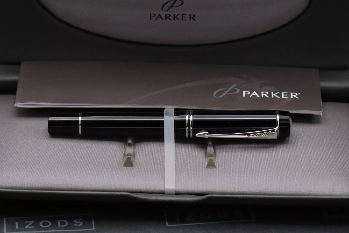 Parker Duofold Mini Black Fountain Pen image 8