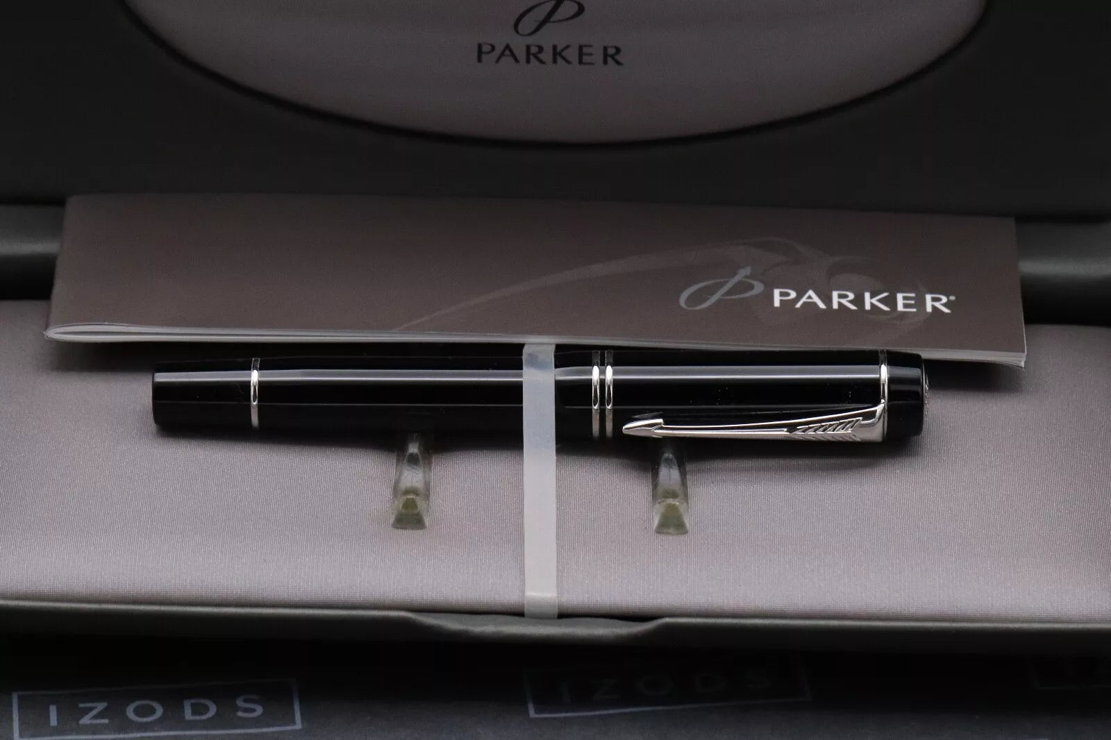 Parker Duofold Mini Black Fountain Pen image 8