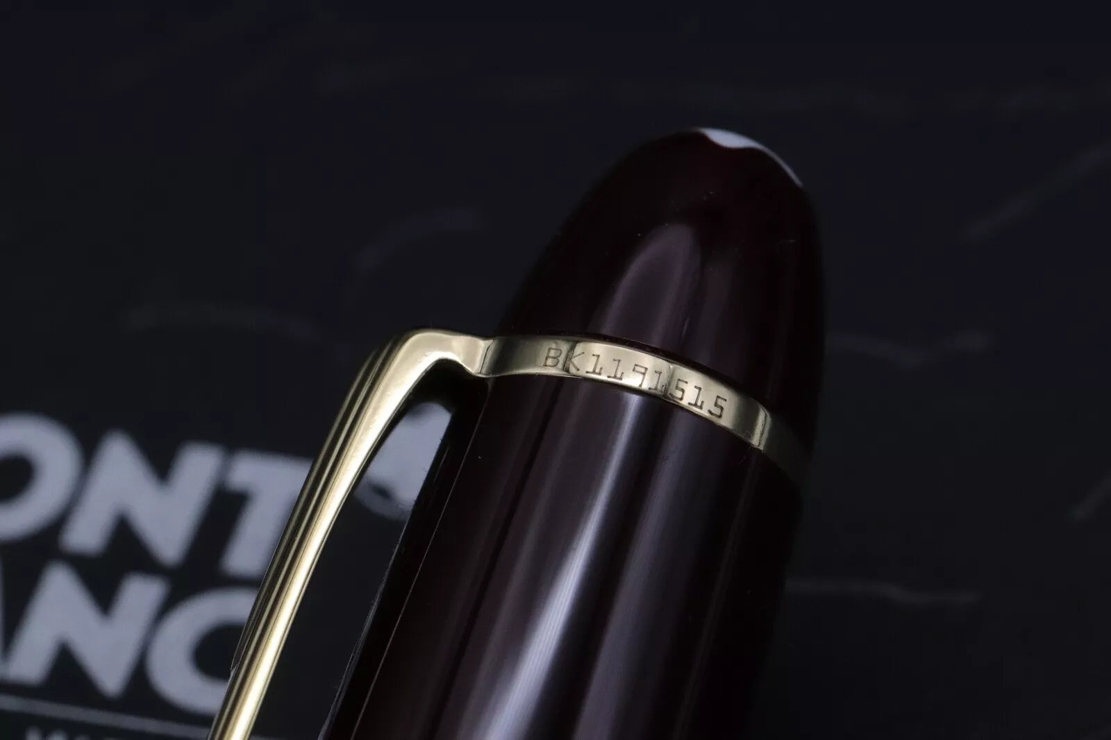 Montblanc Meisterstuck 147 Traveller Bordeaux Fountain Pen - UNUSED image 6