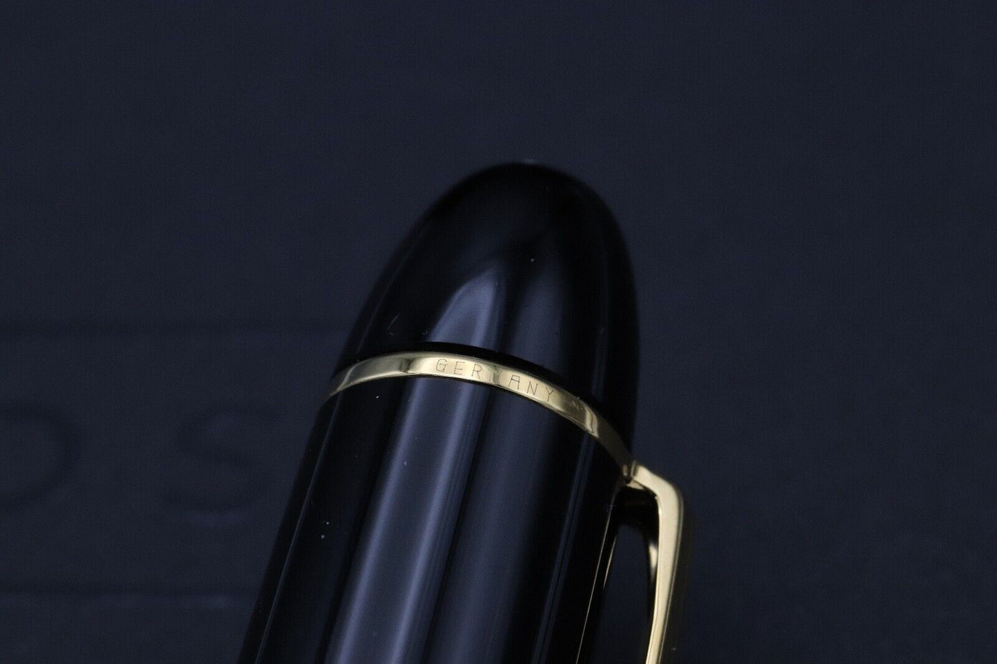 Montblanc Meisterstuck Gold-Coated 149 Fountain Pen image 6