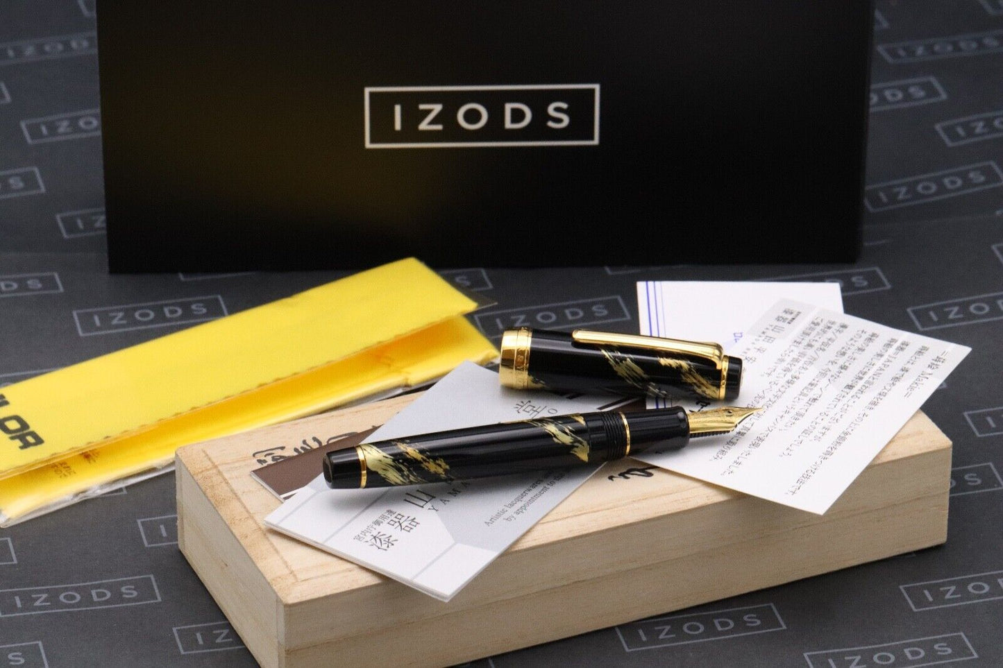 Sailor Pro Gear Maki-e Yamada Heiando Maki-e Fountain Pen - Medium Nib image 0
