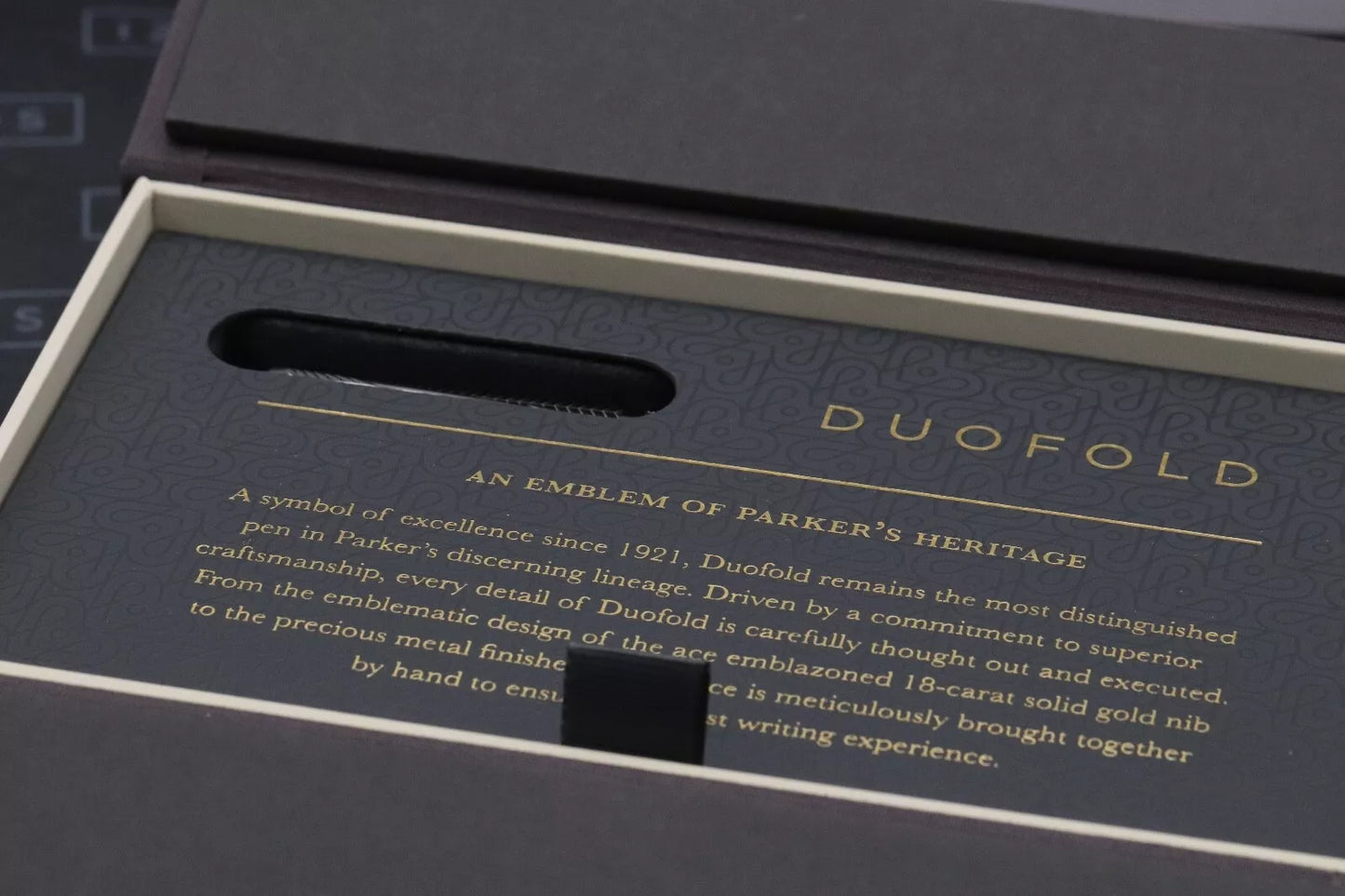 Parker Duofold Centennial Prestige Black Ruthenium Chevron Fountain Pen image 7