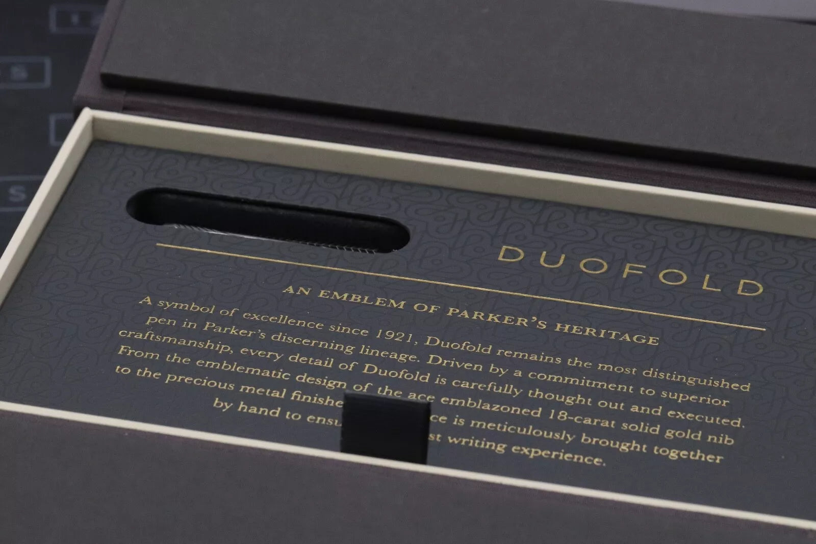 Parker Duofold Centennial Prestige Black Ruthenium Chevron Fountain Pen image 7
