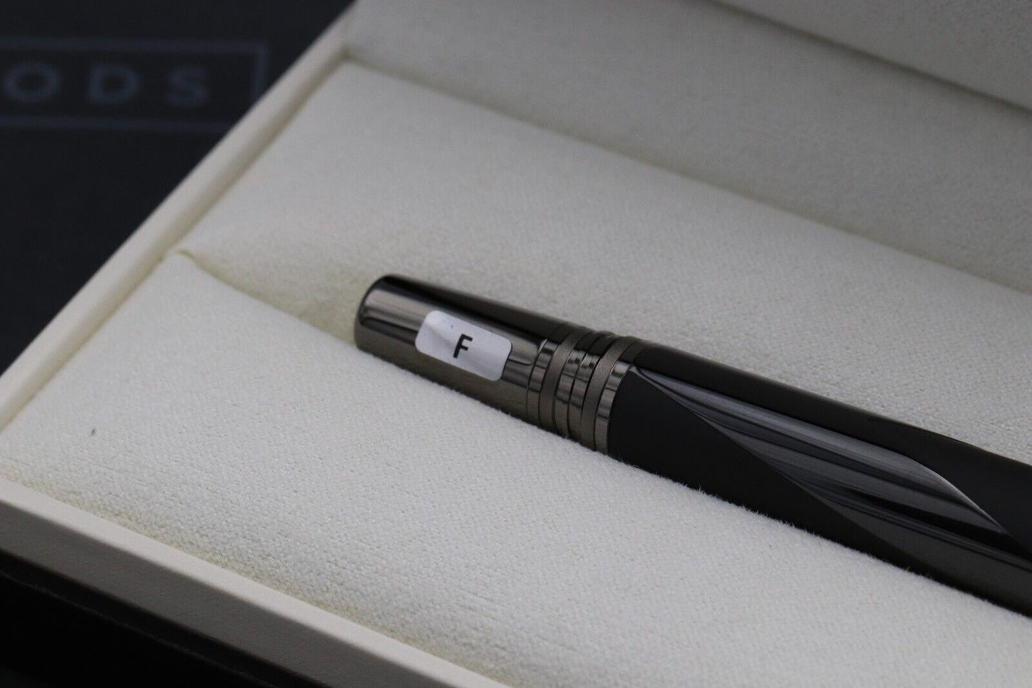 Montblanc Starwalker Black Ceramics Fountain Pen - UNUSED image 5