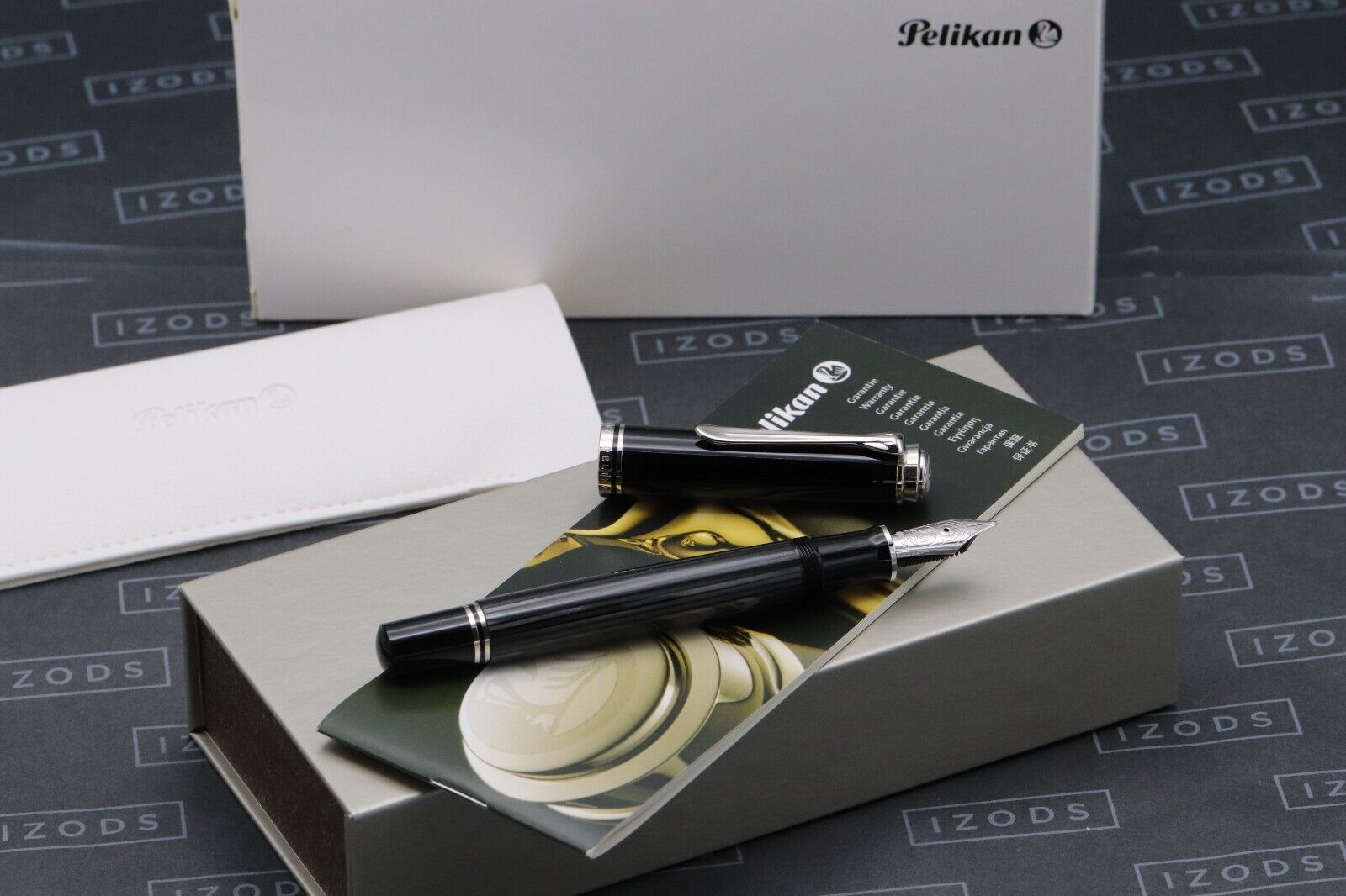 Pelikan Souveran M805 Stresemann Fountain Pen - Broad Nib image 0