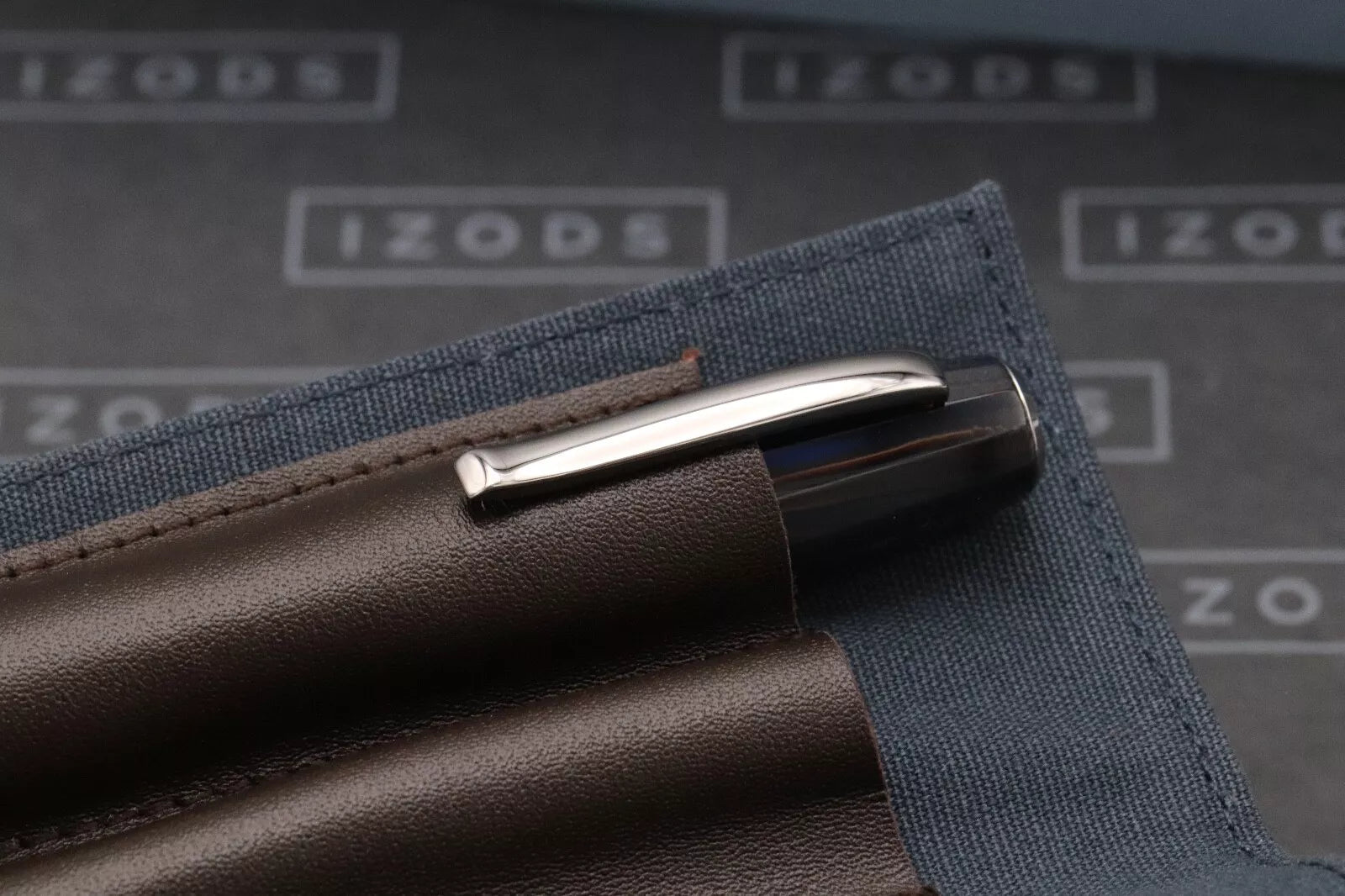 SCRIBO Feel Blu Califfo Ruthenium Fountain Pen - 18k Broad Nib image 7