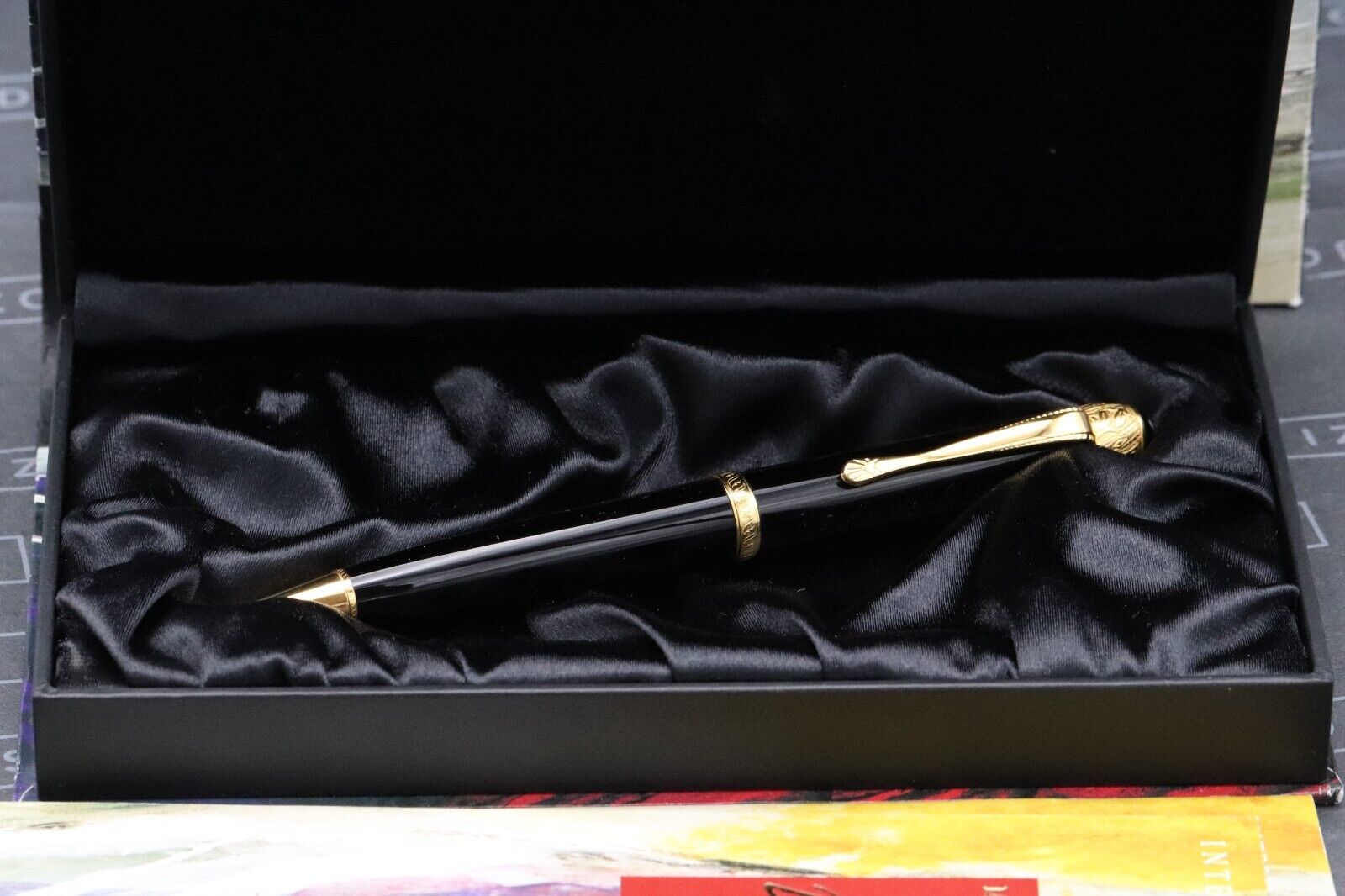 Montblanc Writers Edition Voltaire Mechanical Pencil image 9