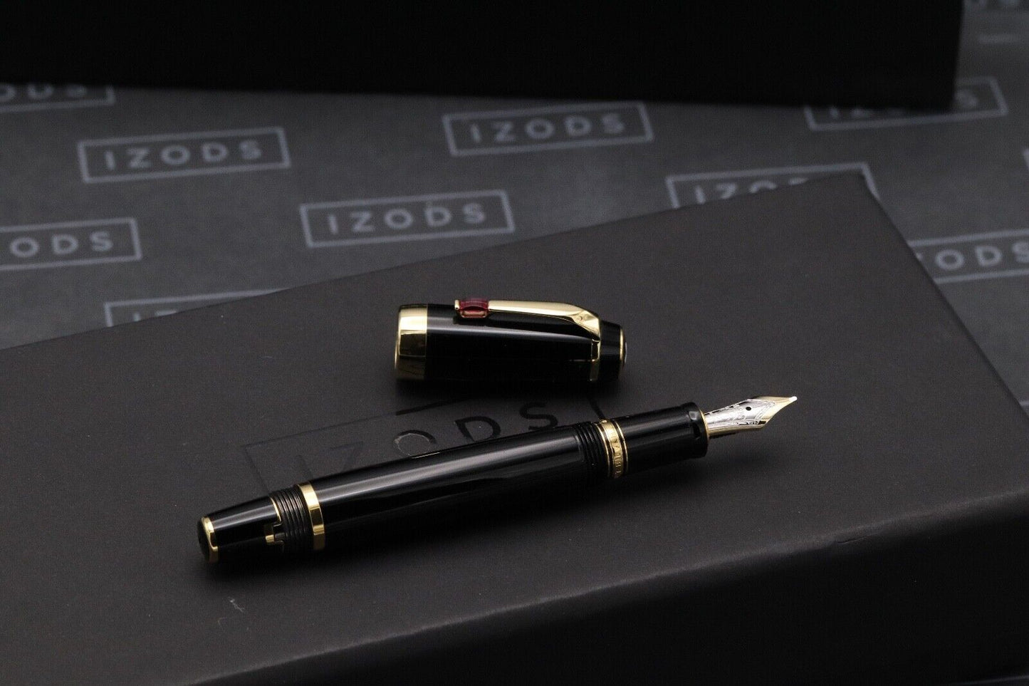 Montblanc Boheme Rouge Fountain Pen image 1