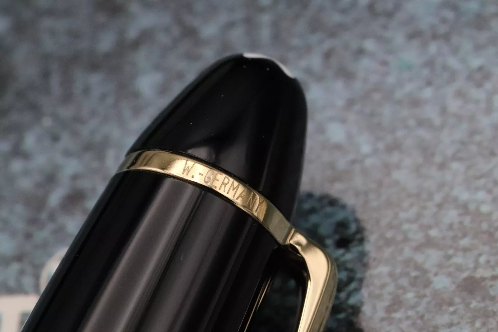 Montblanc Meisterstuck LeGrand Gold Line Fountain Pen - 1991-92 - UNUSED image 7
