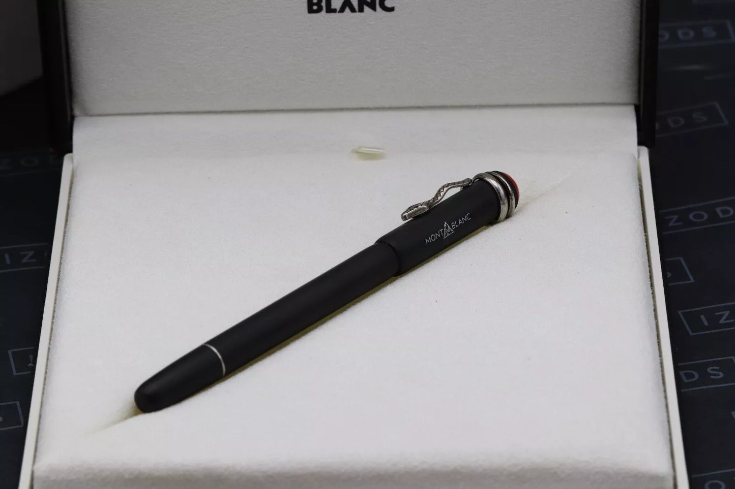 Montblanc Heritage Rouge et Noir Ebonite LE1906 Rollerball Pen - 0040 /1906 image 5