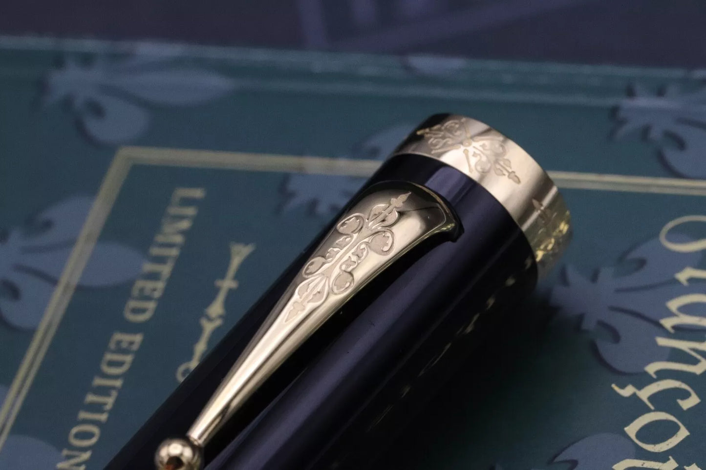 Montblanc Patron Of Art Francois I 4810 Fountain Pen - UNUSED image 6