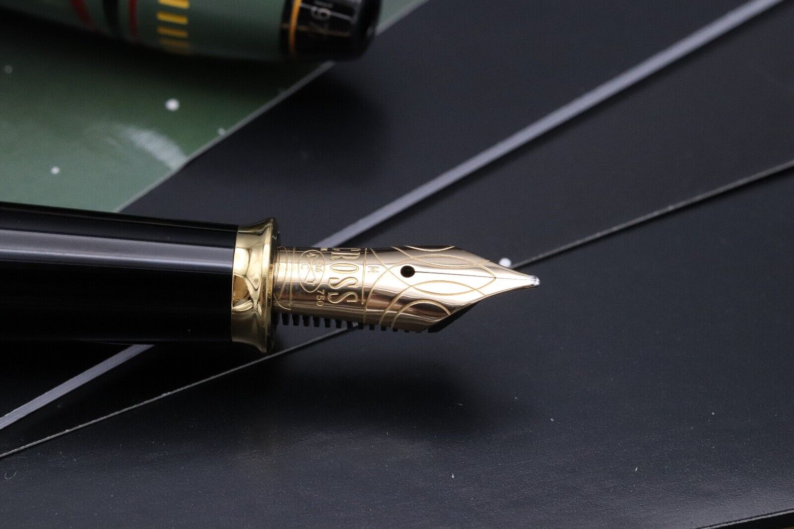 Cross Star Wars Boba Fett Limited Edition Fountain Pen image 2