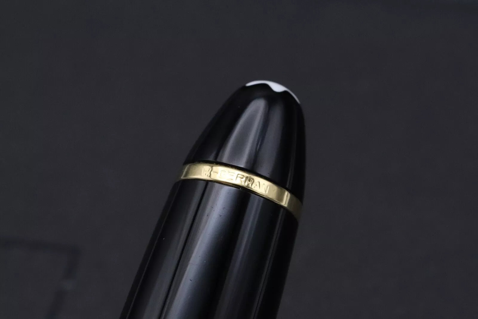Montblanc Meisterstuck 146 LeGrand Gold Line Fountain Pen - Monotone Nib image 5