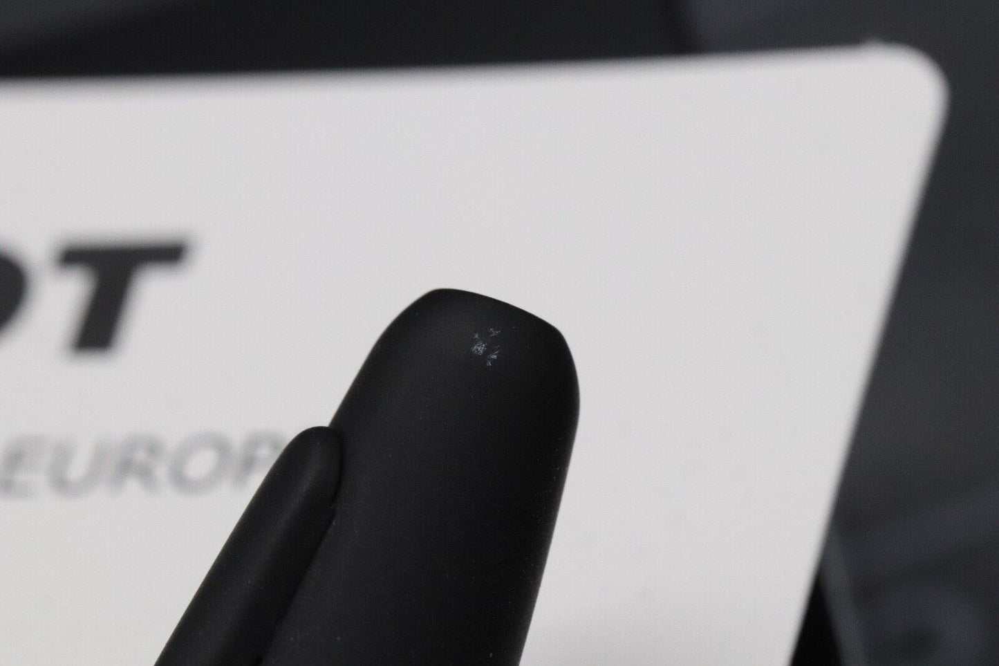 Pilot Capless Matte Black Fountain Pen - 18k Broad Nib image 3