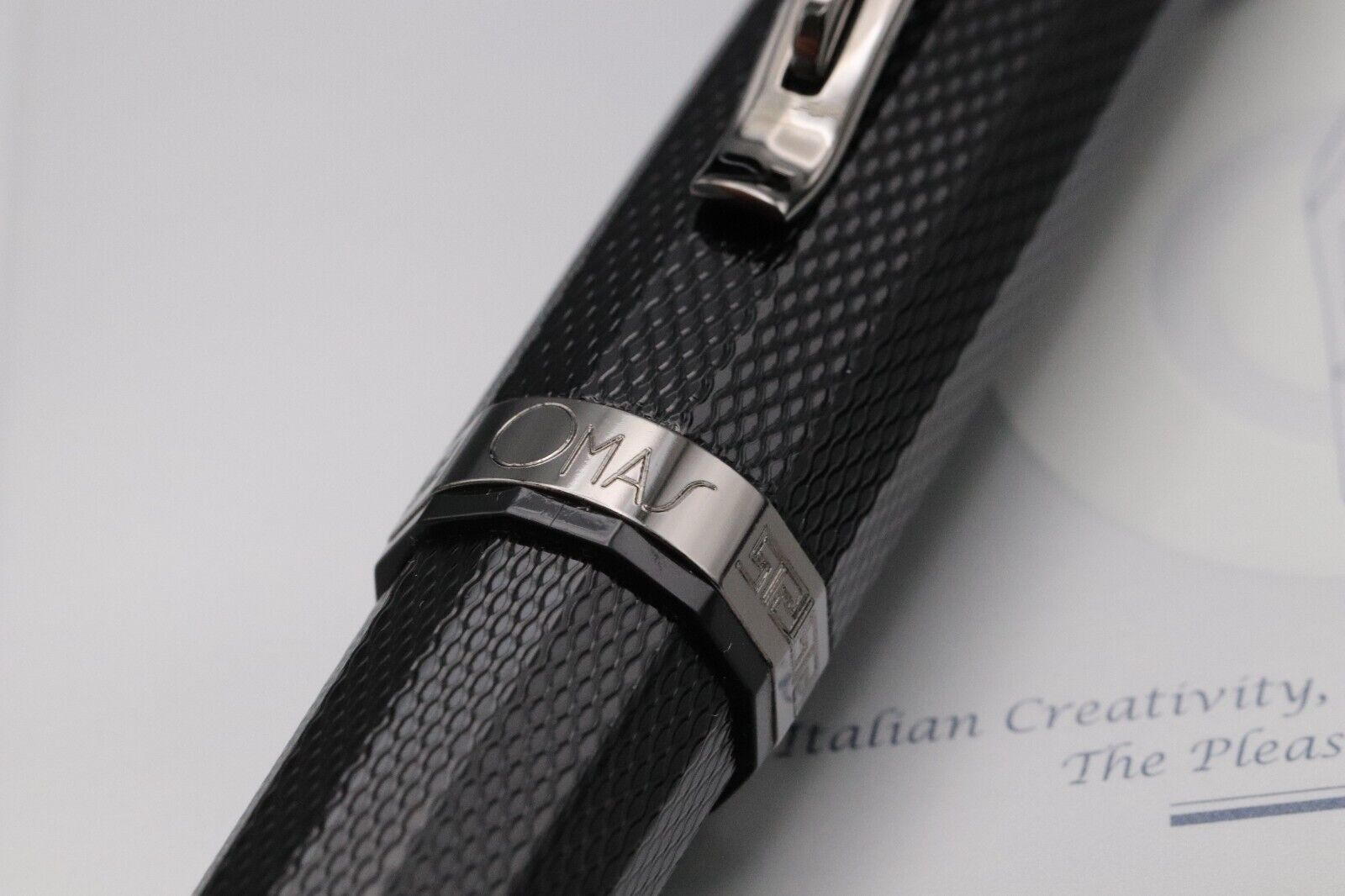 Omas Grand Paragon Noir Fountain Pen image 4