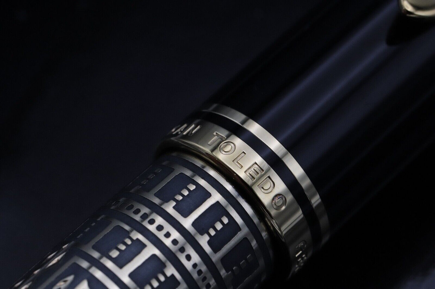 Pelikan Souveran M900 Toledo Fountain Pen - UNUSED - Fine Nib image 6