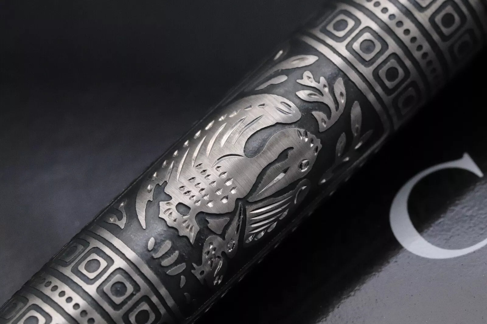Pelikan Souveran M710 Toledo Fountain Pen - UNUSED - Broad PF Nib image 7