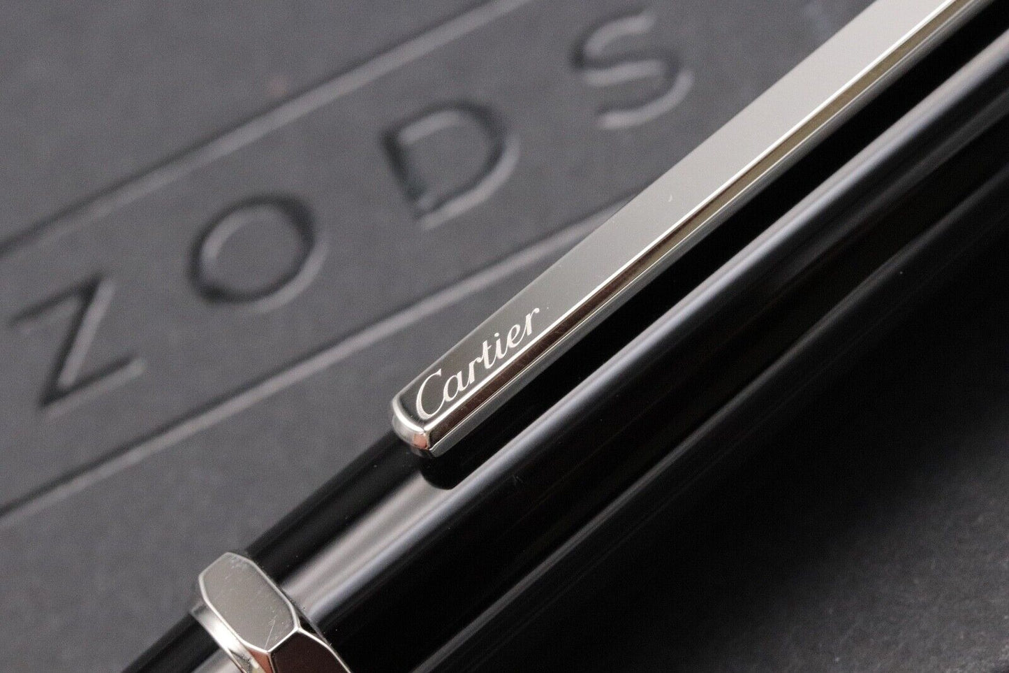 Cartier Santos-Dumont Black Platinum Rollerball Pen image 2