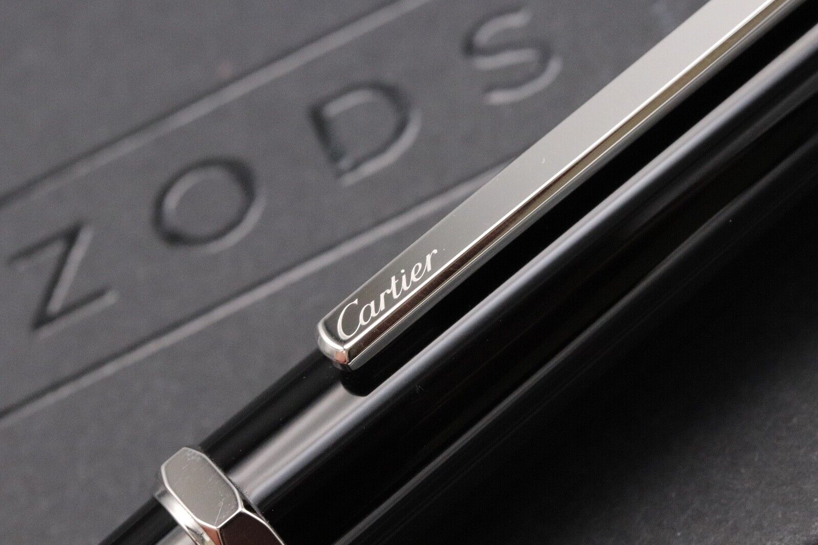Cartier Santos-Dumont Black Platinum Rollerball Pen image 2